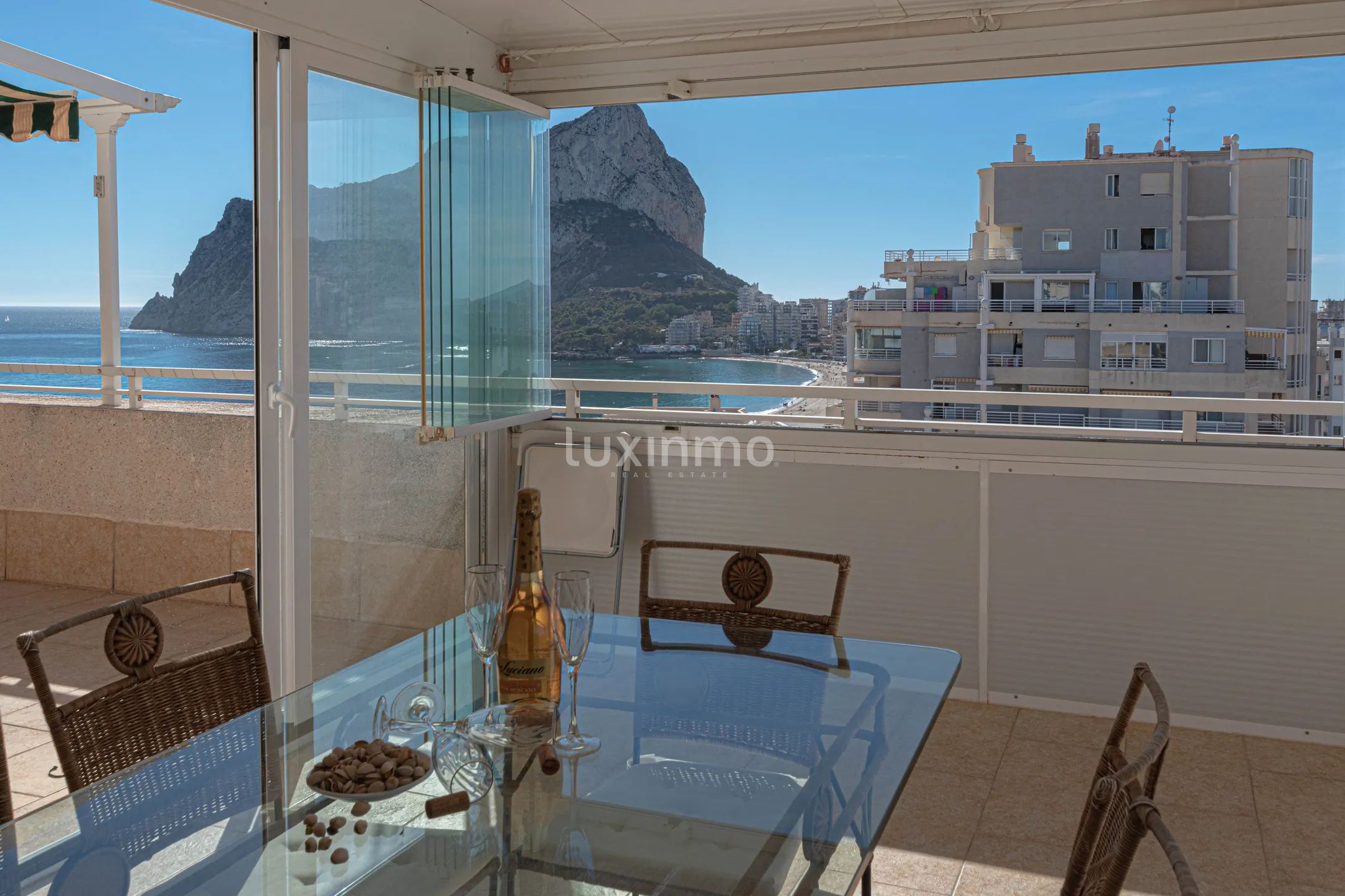 Penthouse for sale with sea views in Calpe — photo 3