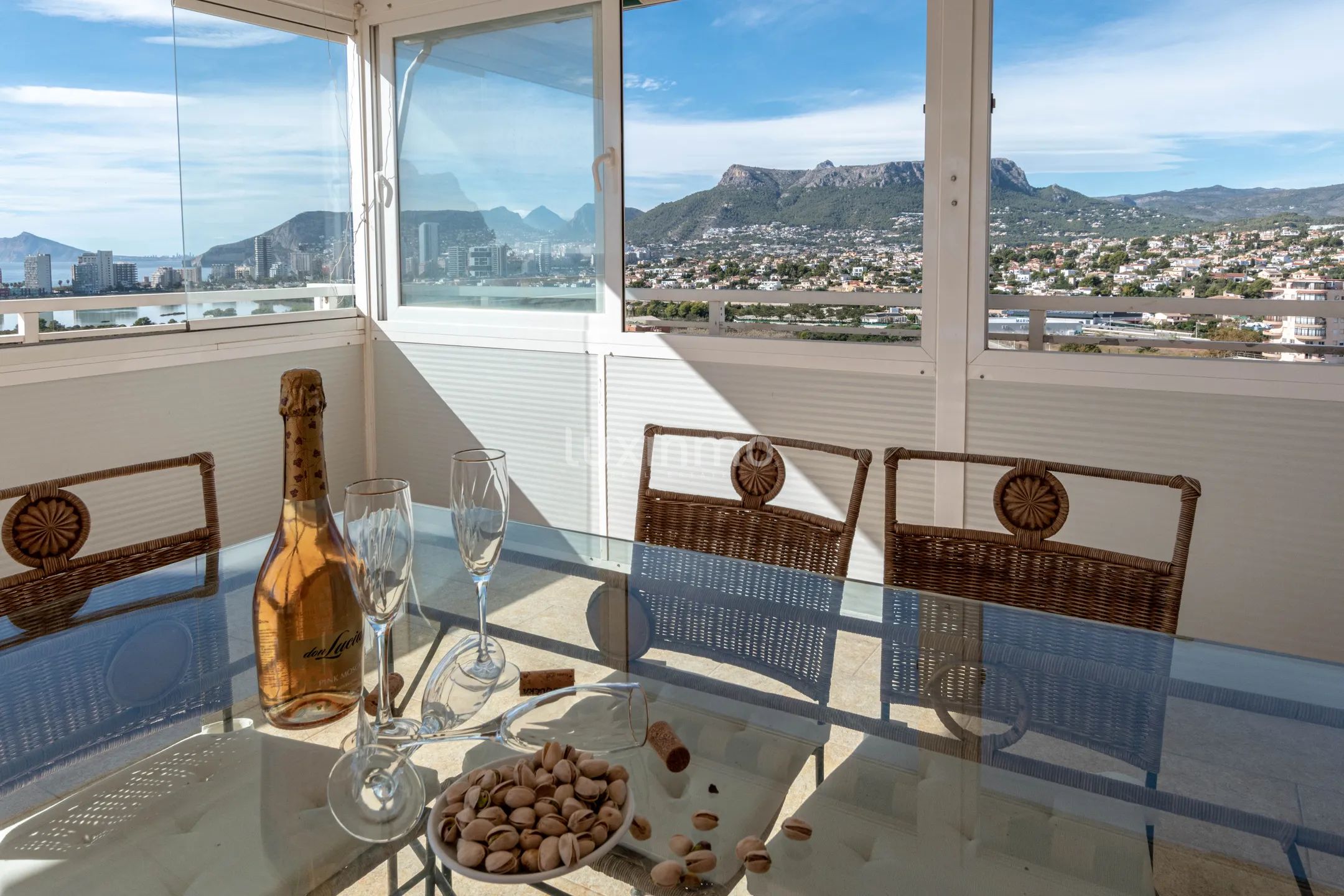 Penthouse for sale with sea views in Calpe — photo 9