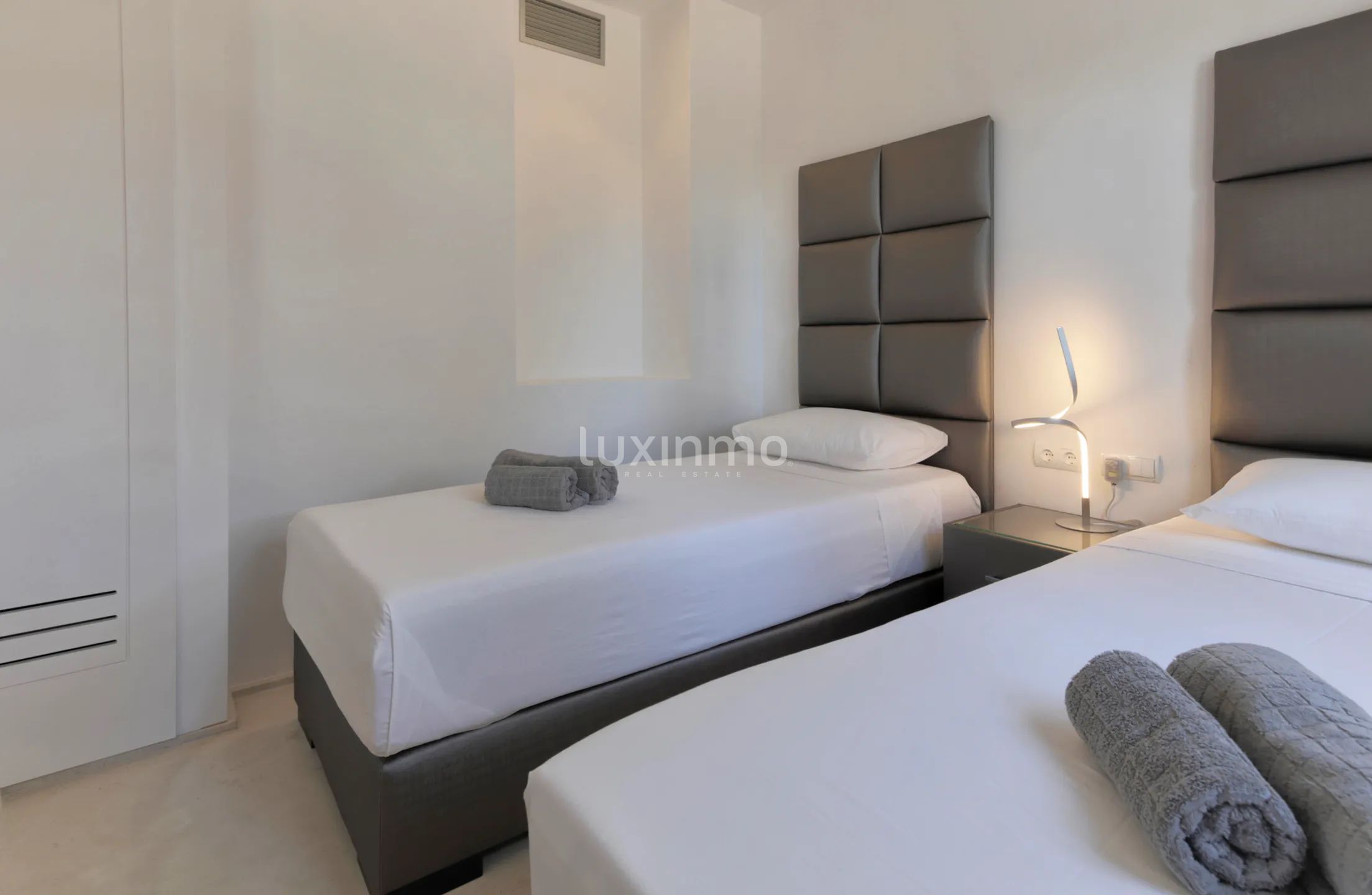 Lujosa Casa Independiente con Licencia Turística, en Jesús, Cap Martinet — photo 33