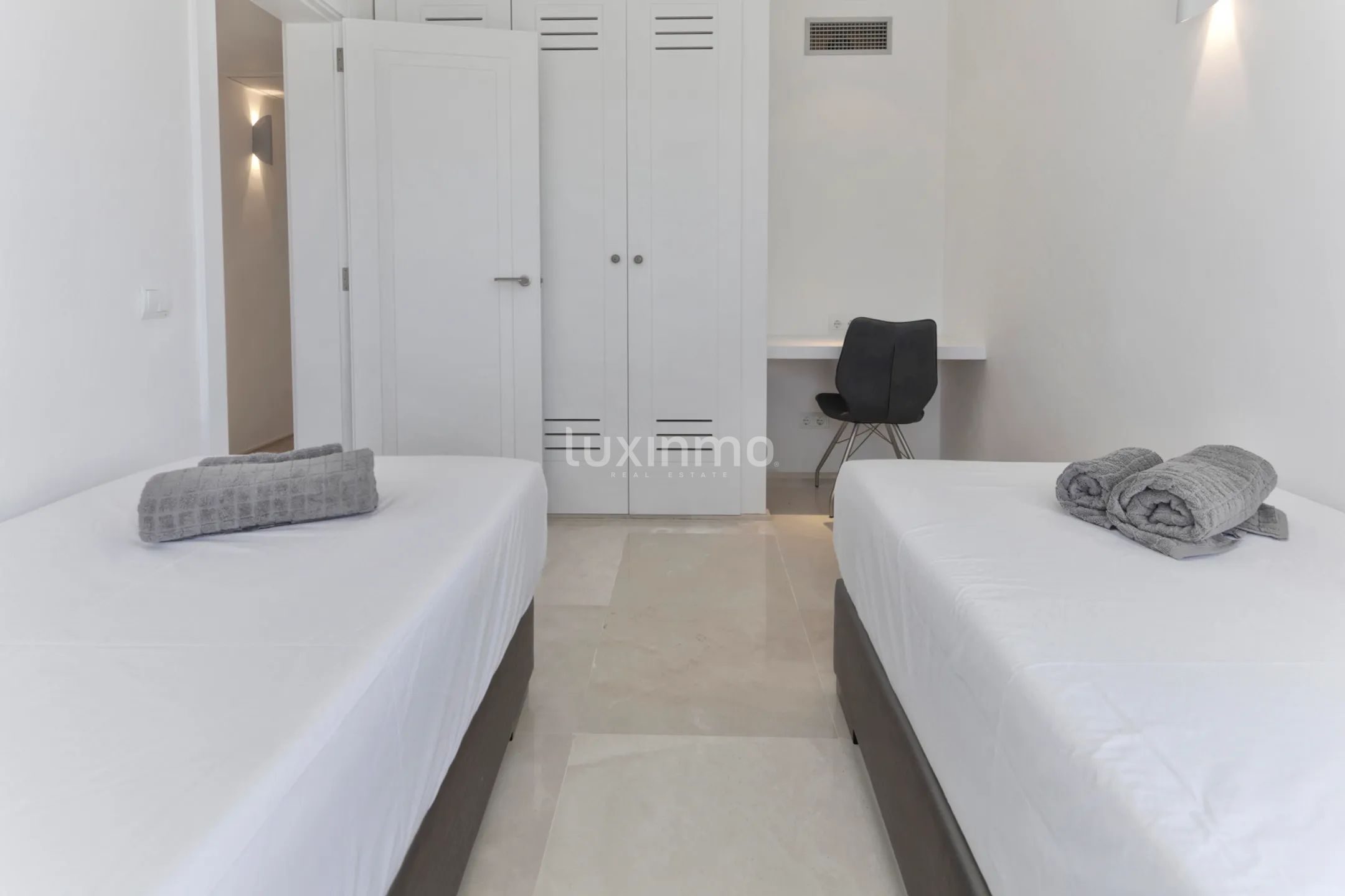 Lujosa Casa Independiente con Licencia Turística, en Jesús, Cap Martinet — photo 30