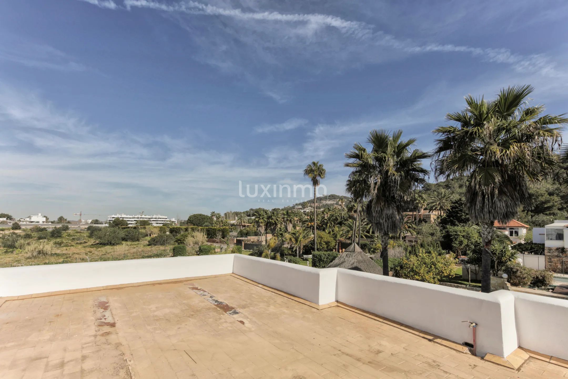 Luxurious Detached House with Touristic License, in Cap Martinet — photo 37