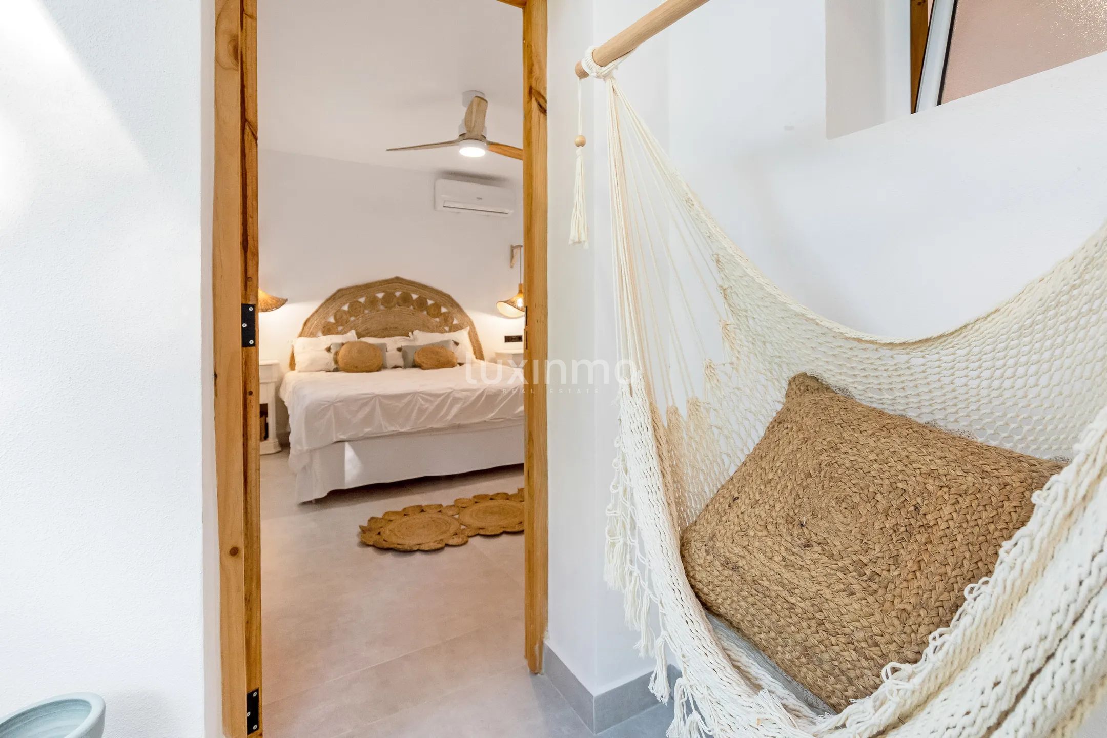 Вилла с частным бассейном и видом на горы в Хавии — photo 34