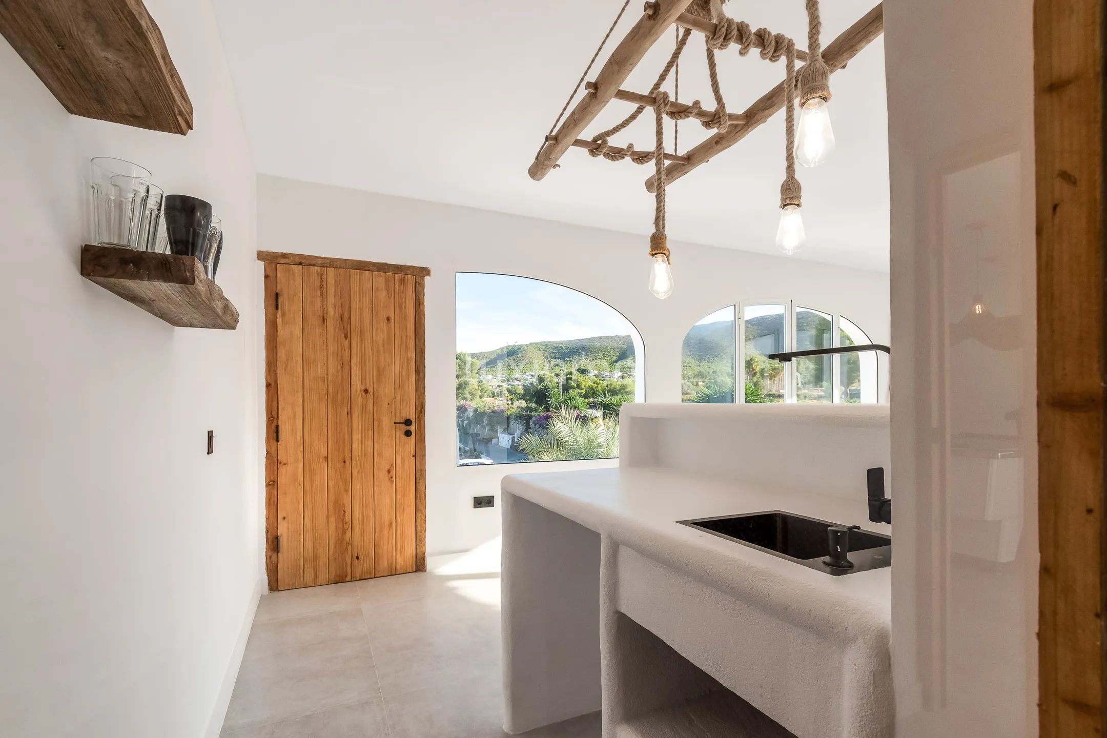 Вилла с частным бассейном и видом на горы в Хавии — photo 53