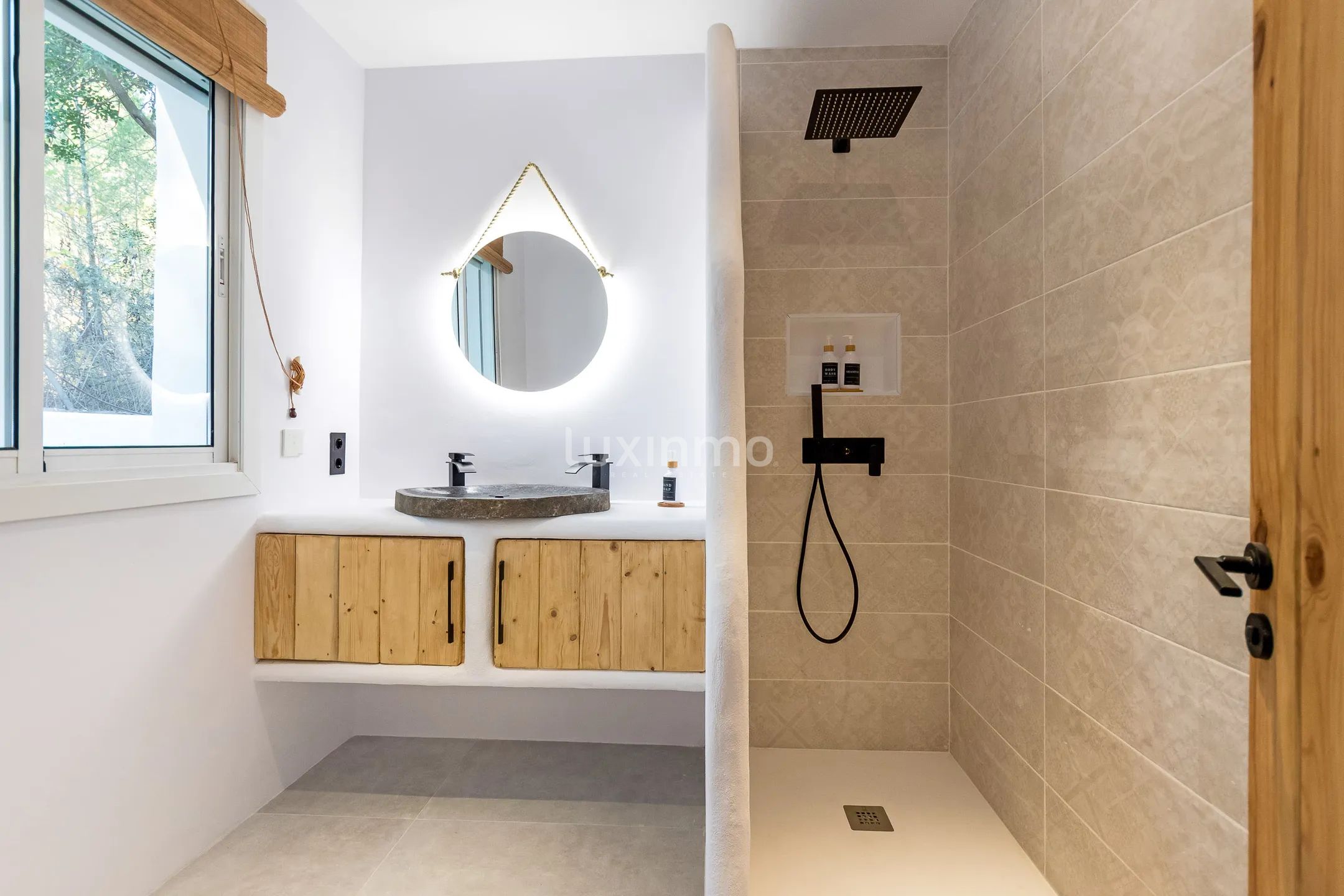 Вилла с частным бассейном и видом на горы в Хавии — photo 29