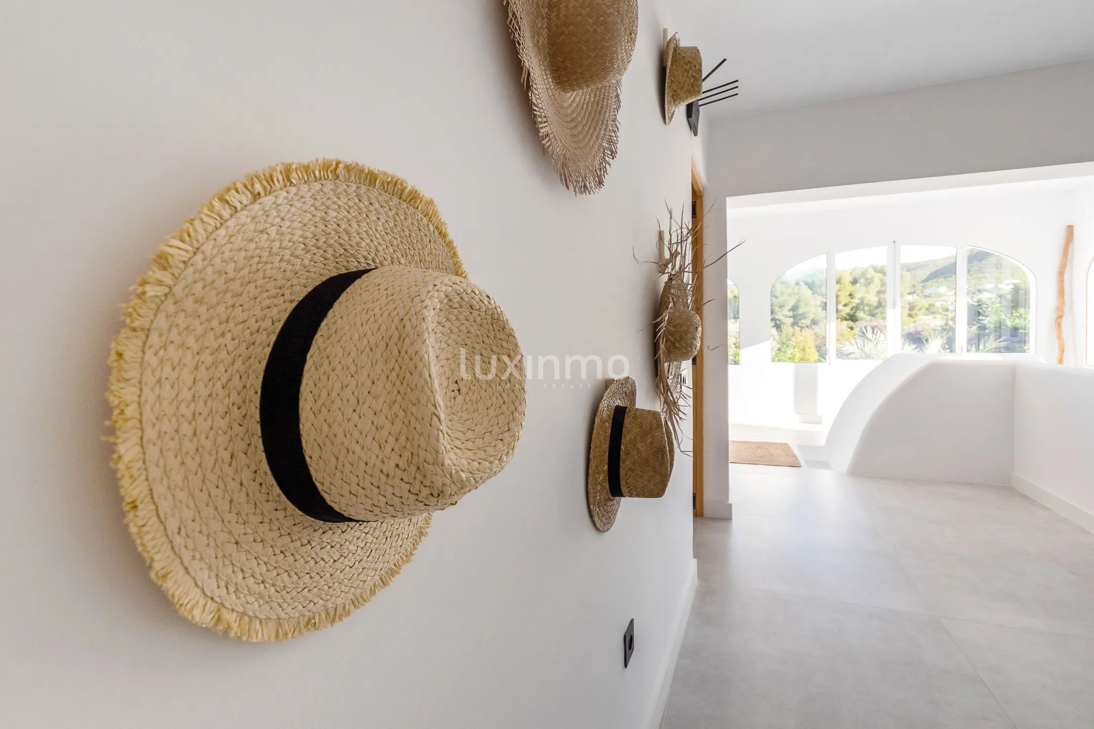 Вилла с частным бассейном и видом на горы в Хавии — photo 55