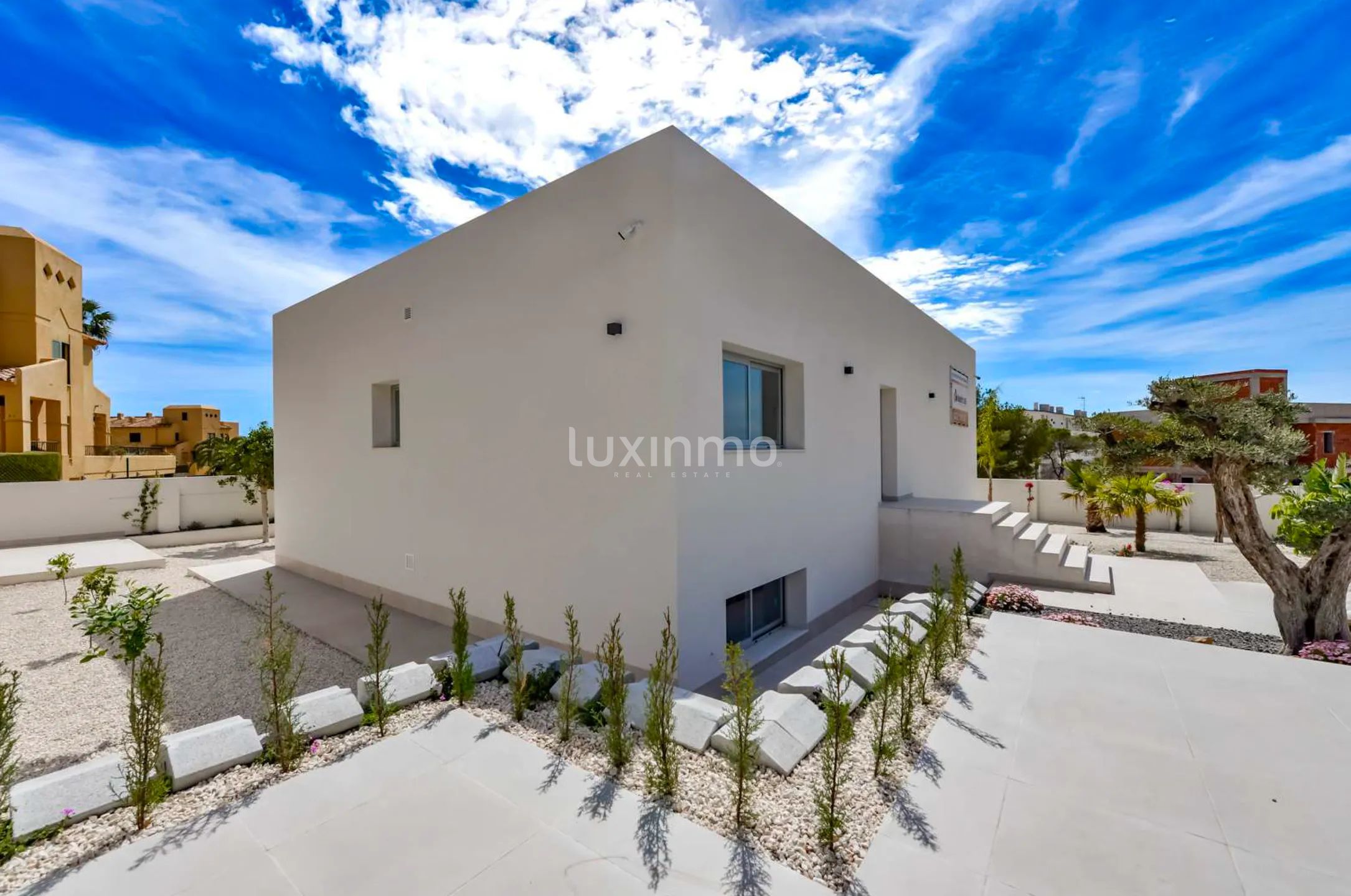 Newly built detached villa in Sierra Cortina — photo 7