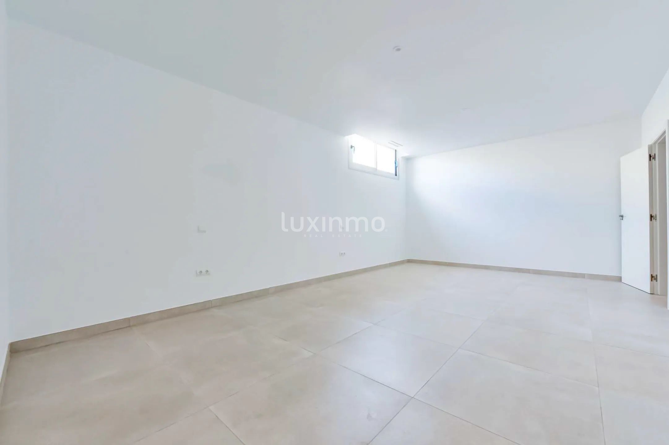 Newly built detached villa in Sierra Cortina — photo 32
