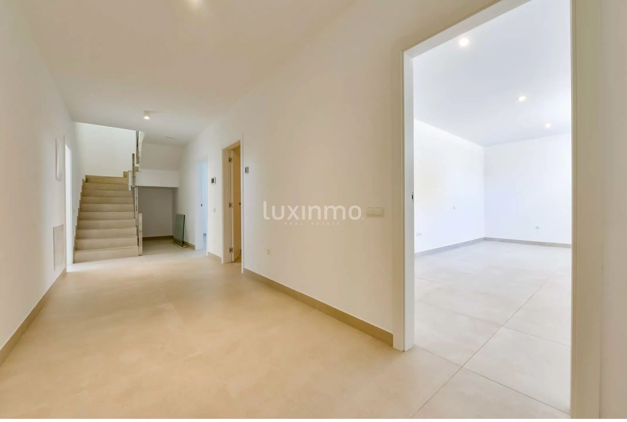 Newly built detached villa in Sierra Cortina — photo 25
