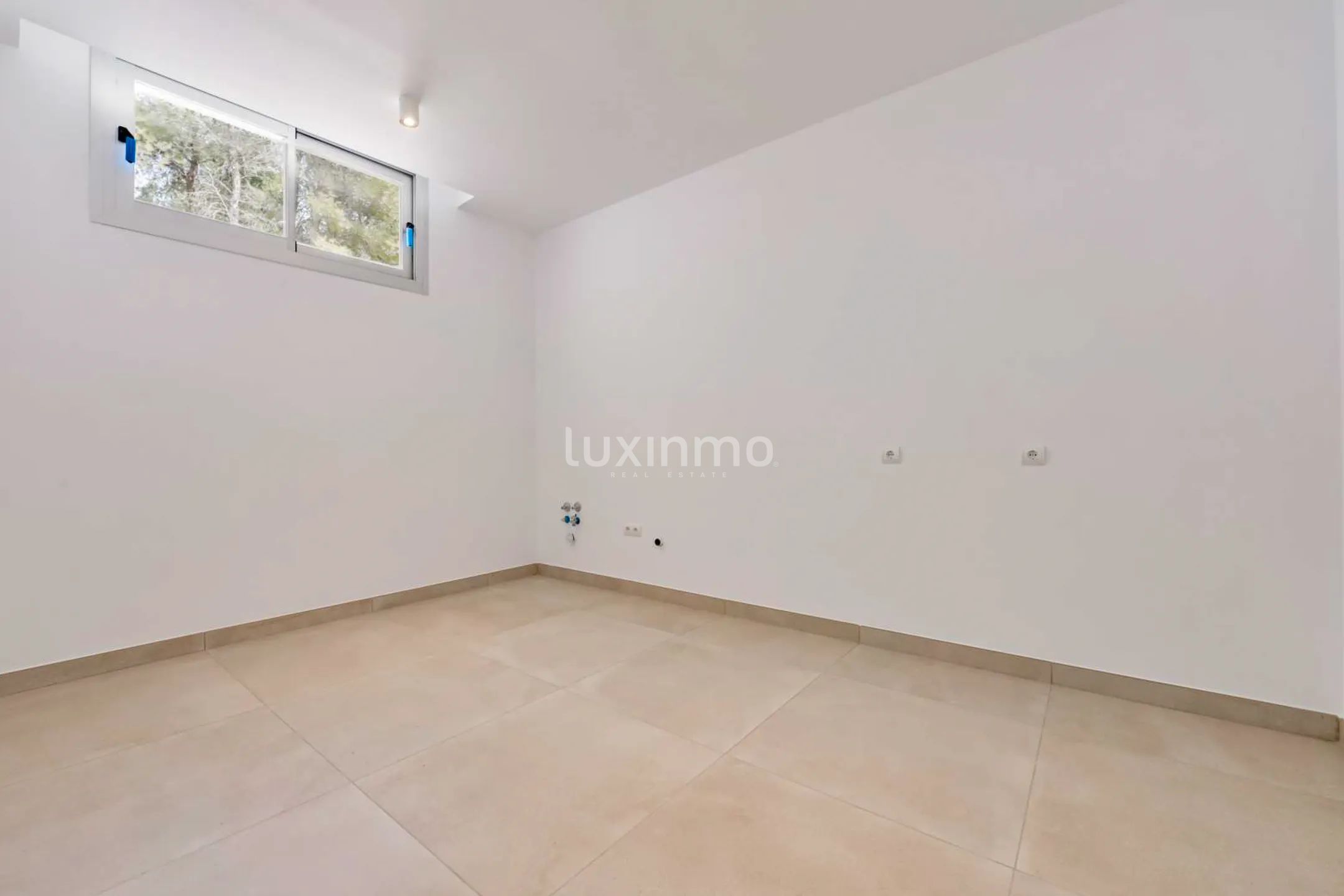Newly built detached villa in Sierra Cortina — photo 33