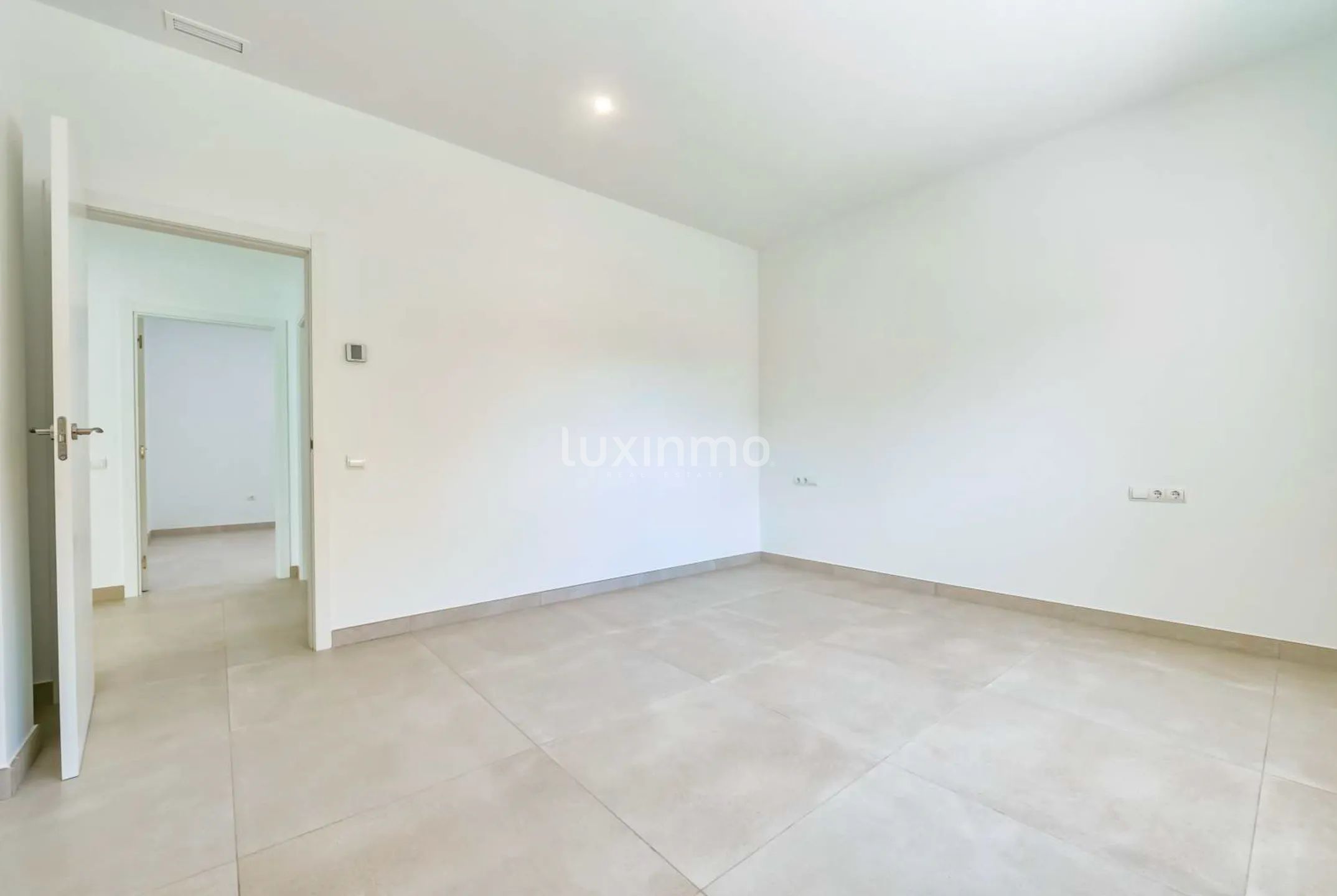 Newly built detached villa in Sierra Cortina — photo 28