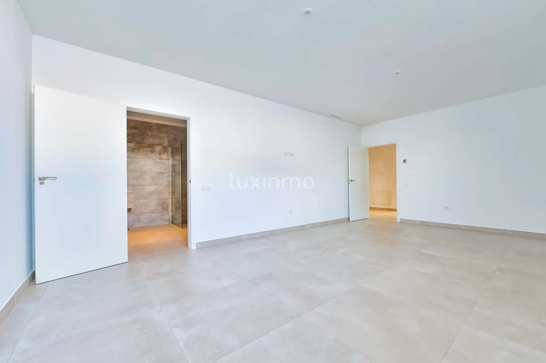 Newly built detached villa in Sierra Cortina — photo 34