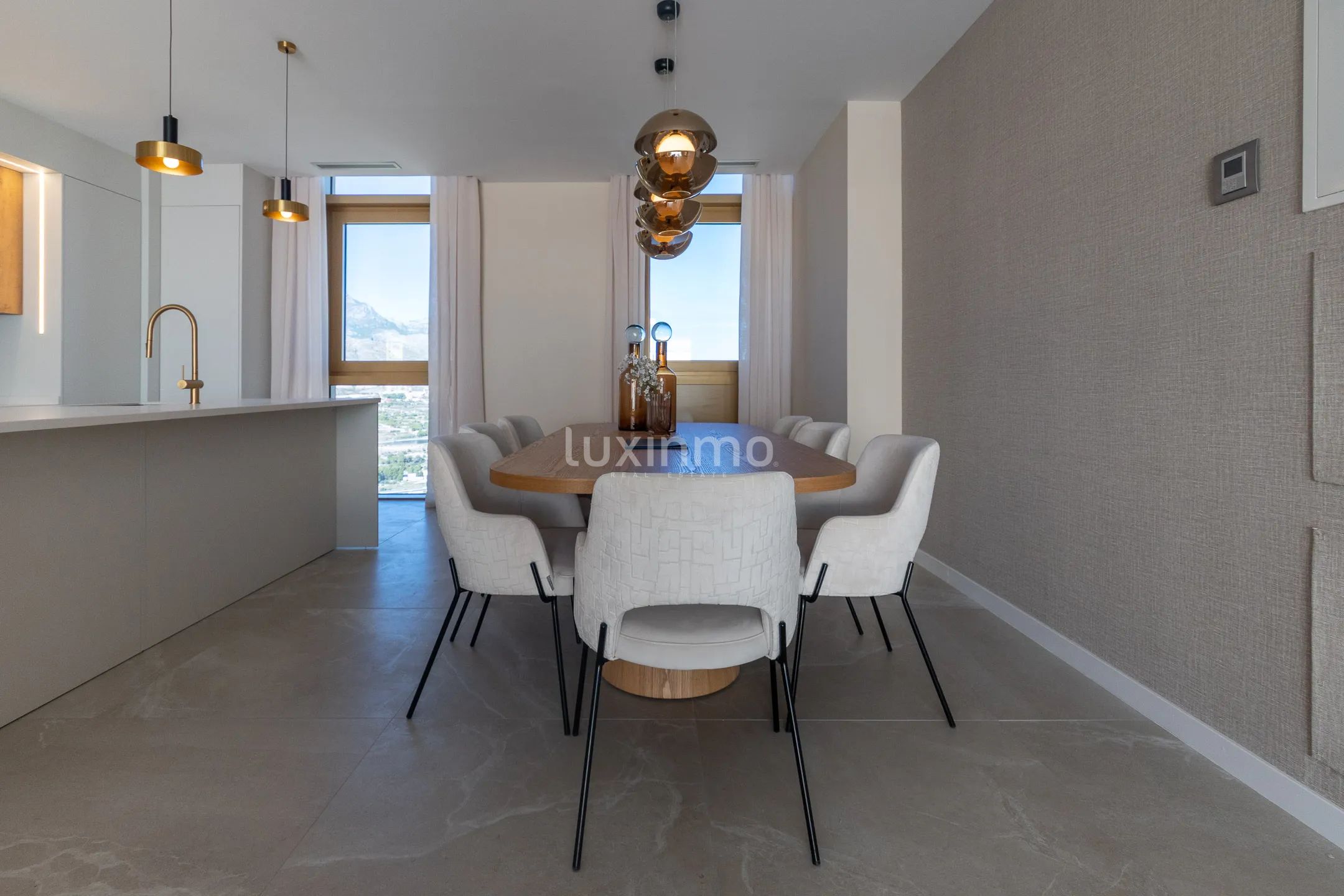 3 Bed Apartment in West Beach — photo 4