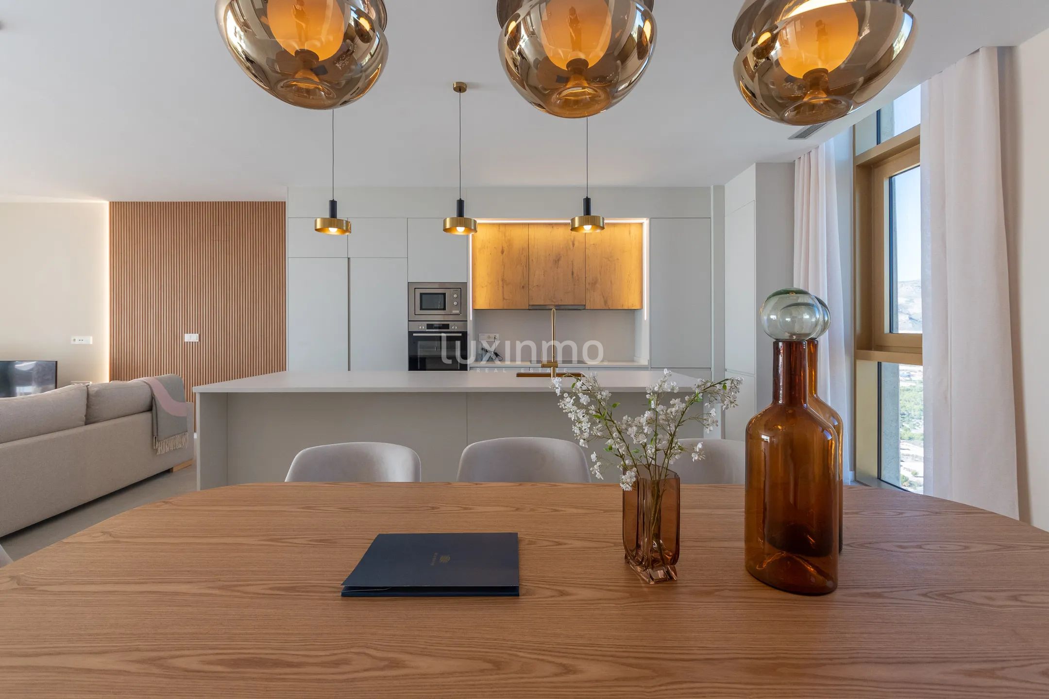 3 Bed Apartment in West Beach — photo 5