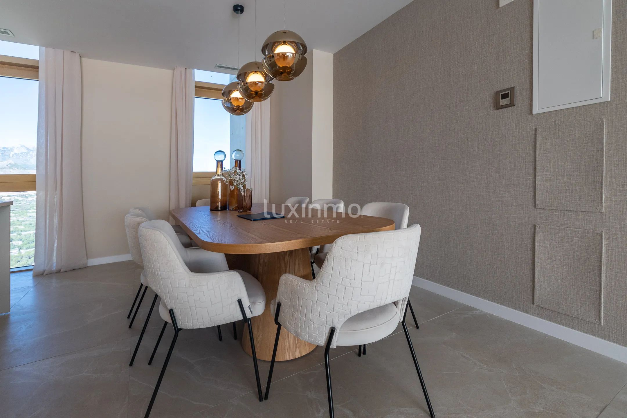 3 Bed Apartment in West Beach — photo 3