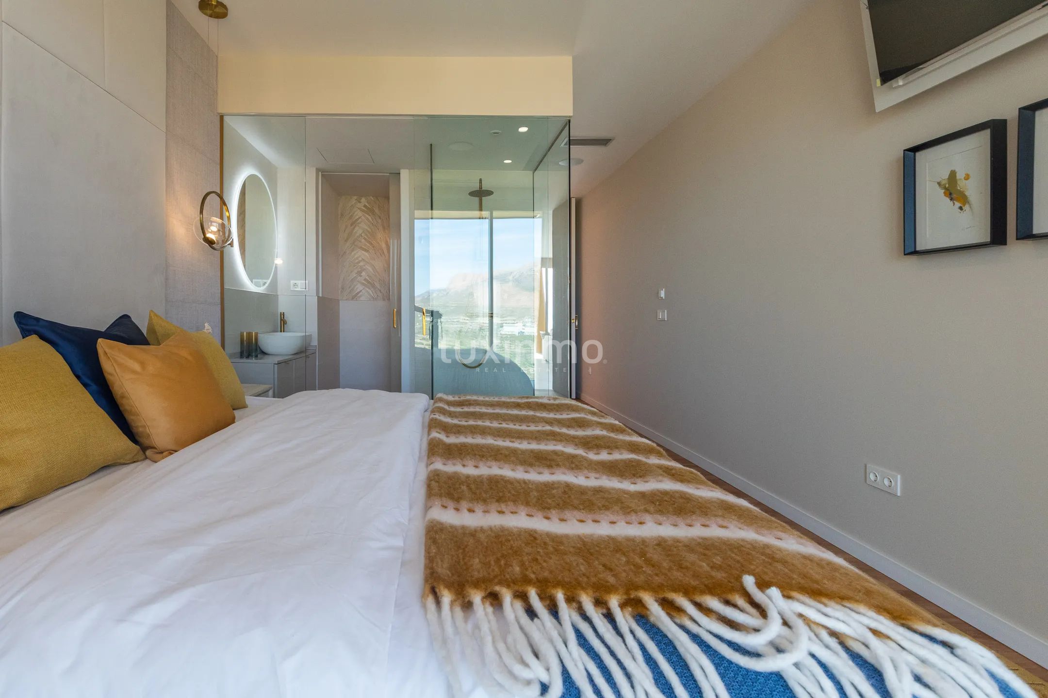 Amplio apartamento nuevo en Playa Poniente, Benidorm — photo 14