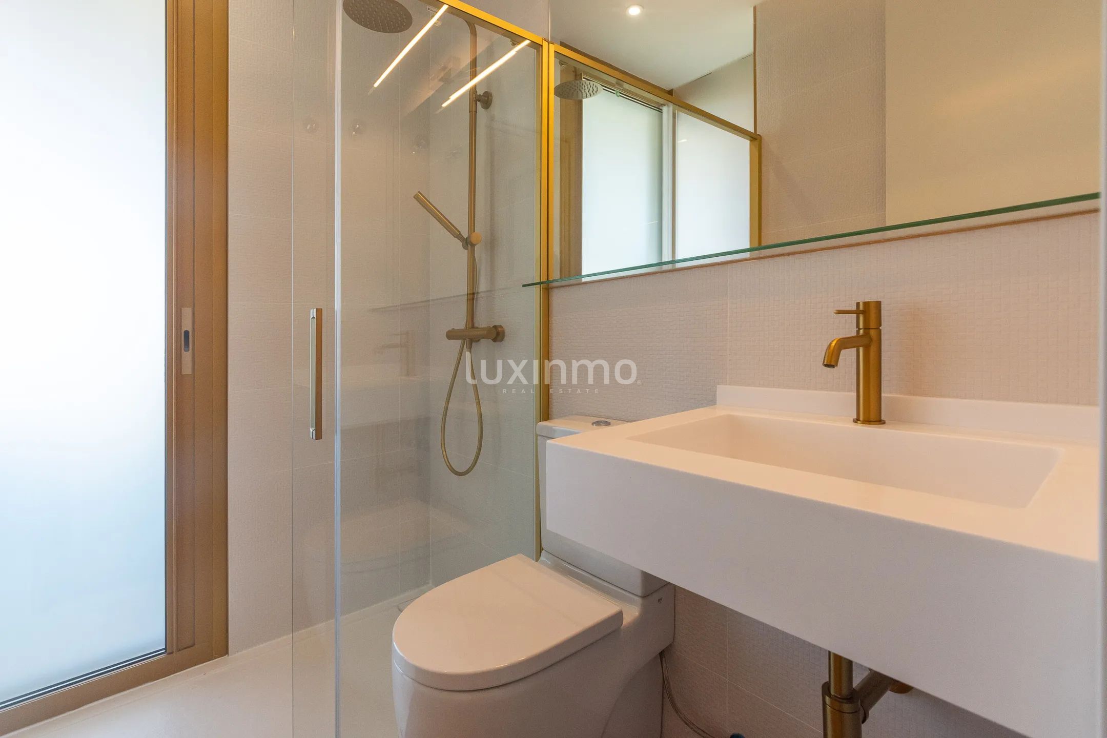 Amplio apartamento nuevo en Playa Poniente, Benidorm — photo 24