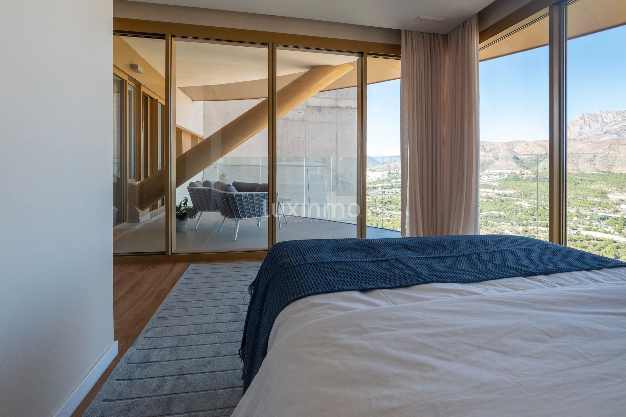 Amplio apartamento nuevo en Playa Poniente, Benidorm — photo 19