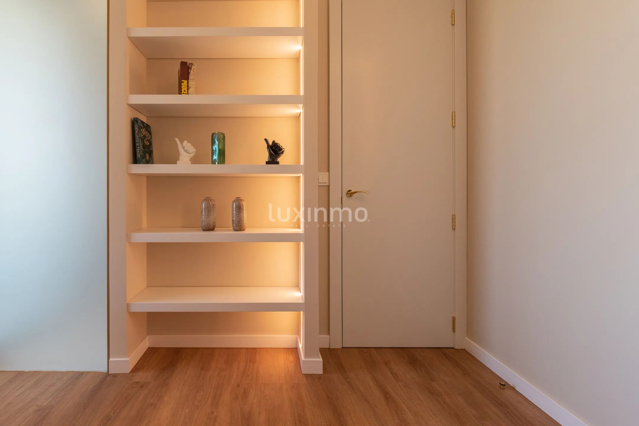 Amplio apartamento nuevo en Playa Poniente, Benidorm — photo 28