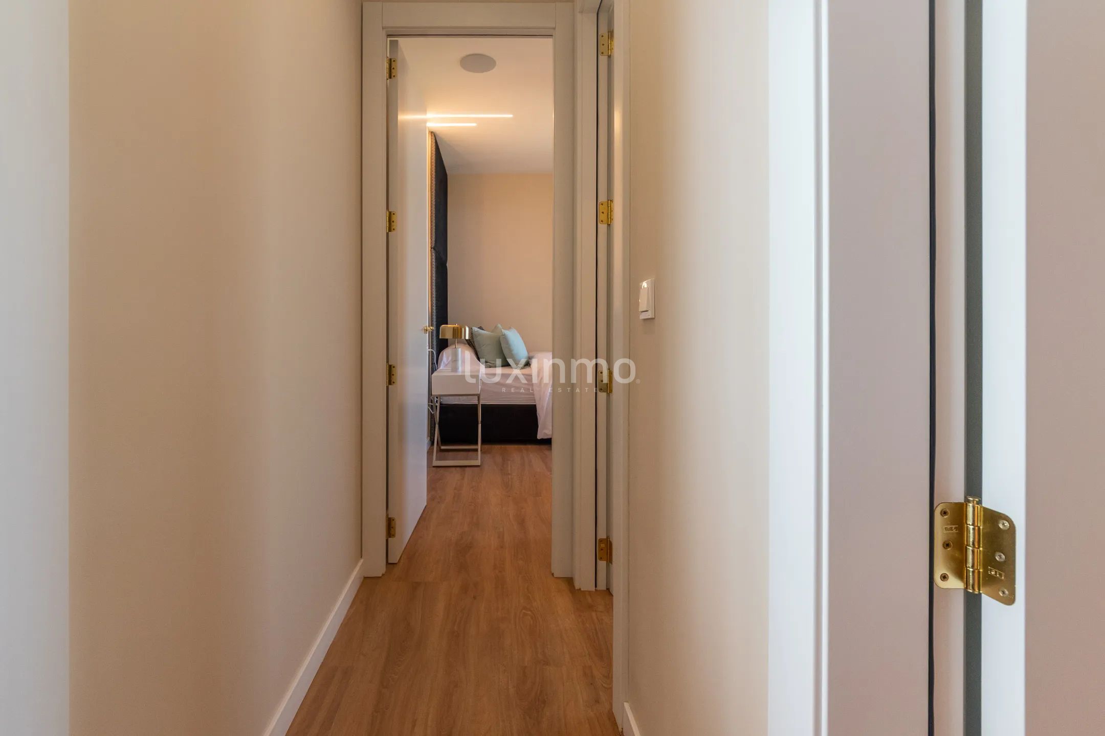 Amplio apartamento nuevo en Playa Poniente, Benidorm — photo 23