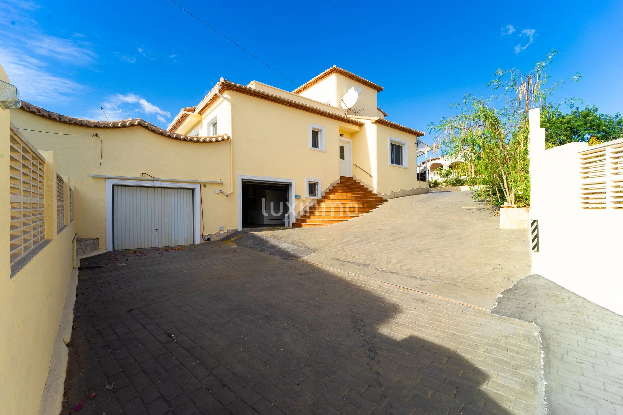 Charming detached house with sea views in Calpe — photo 40