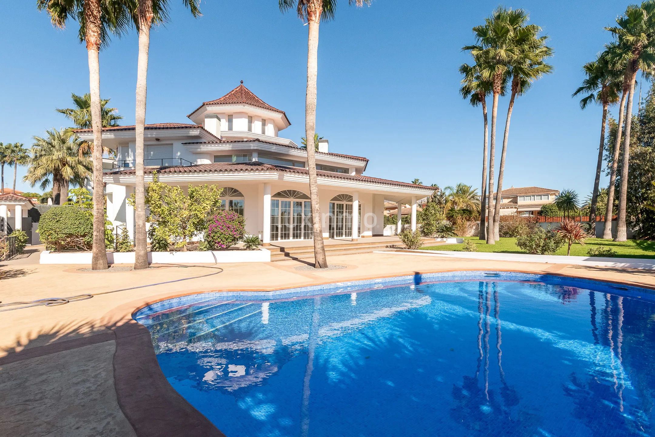 Impressive luxury villa for sale in Alfaz del Pi — photo 2