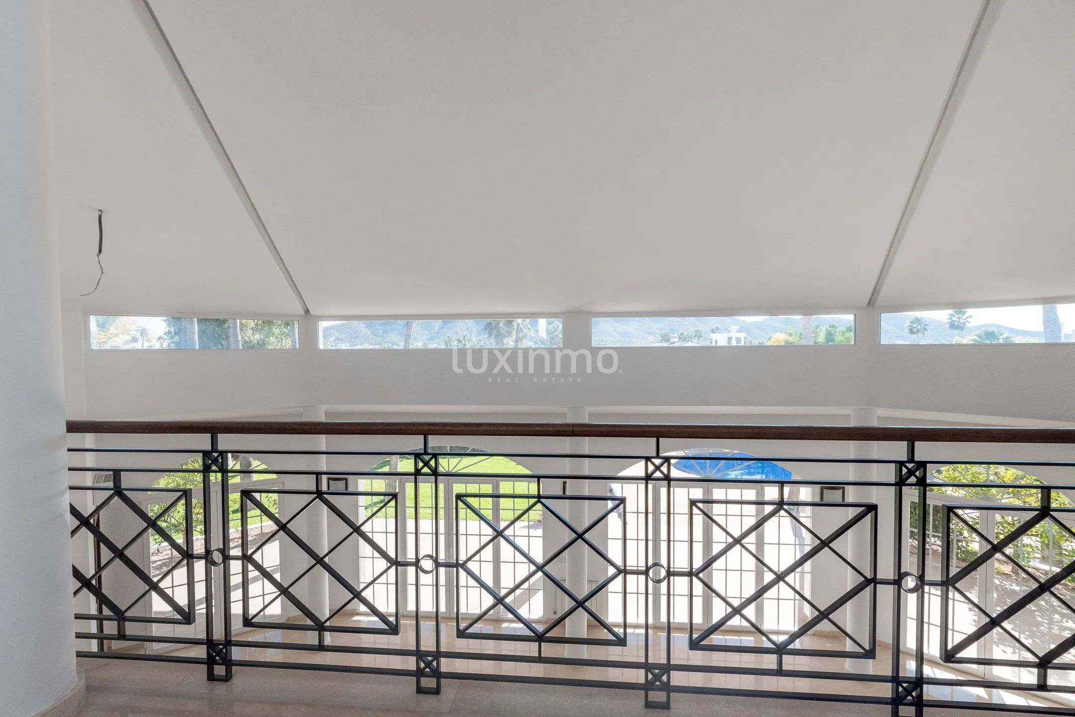 Impressive luxury villa for sale in Alfaz del Pi — photo 17