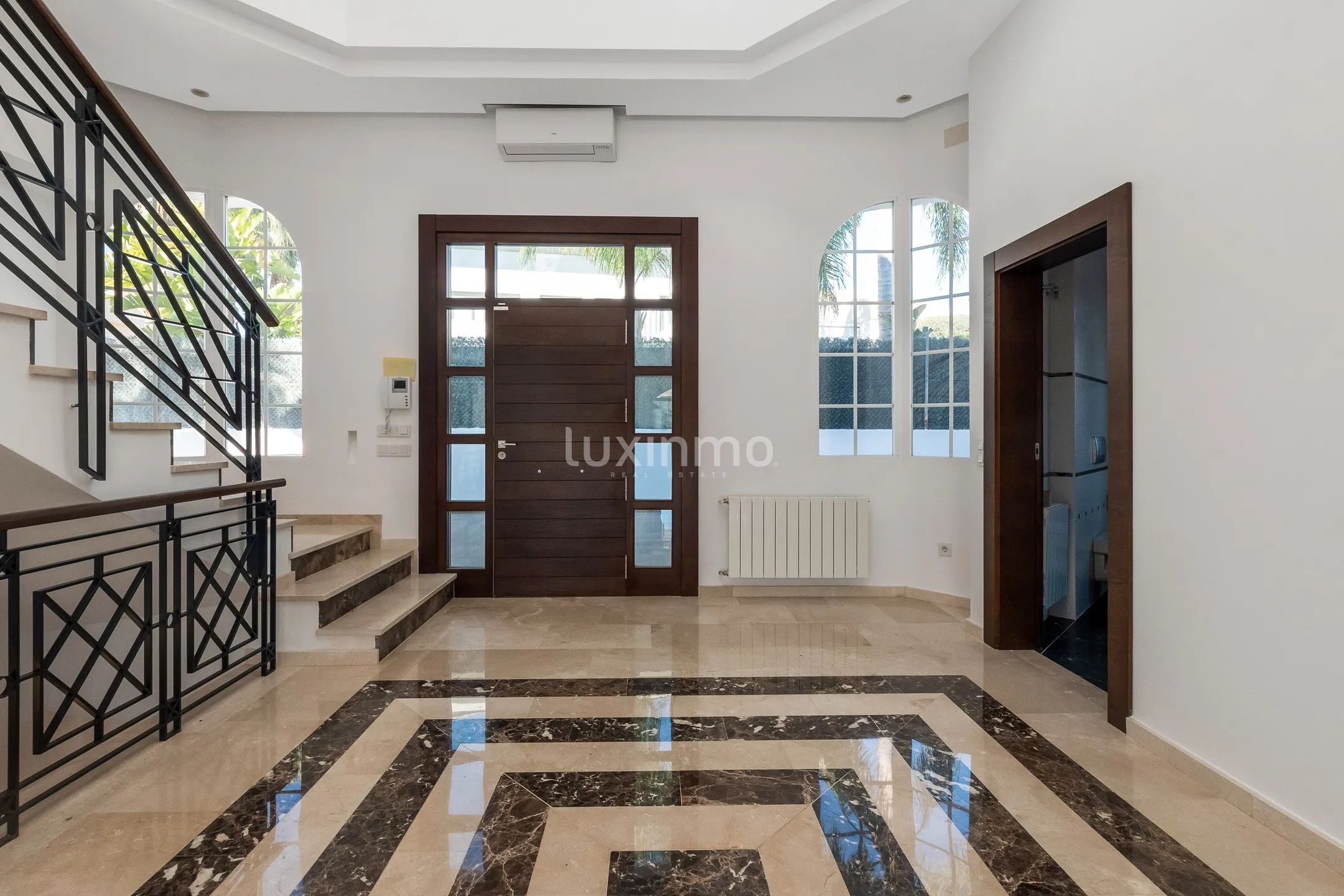Impressive luxury villa for sale in Alfaz del Pi — photo 12