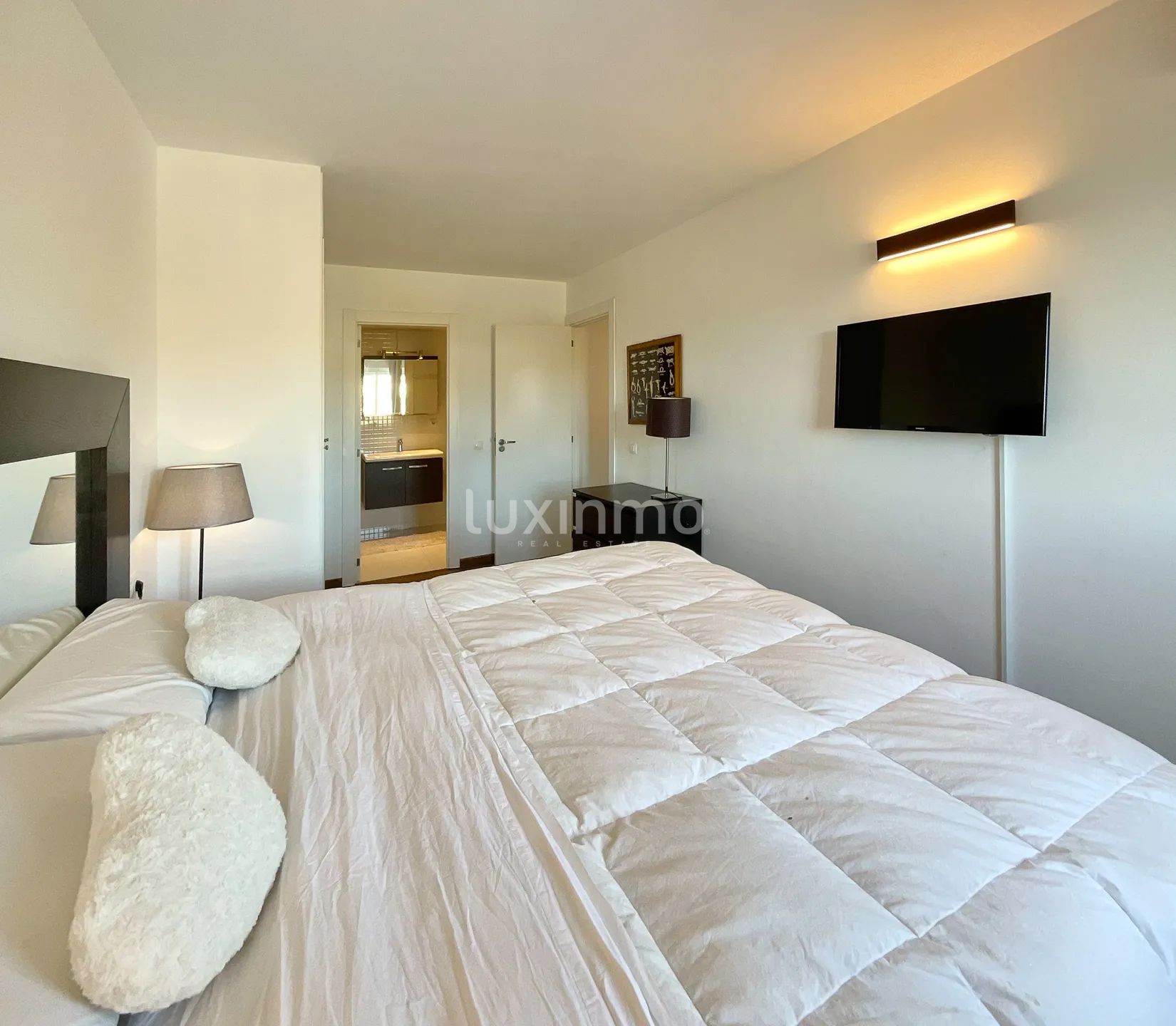 Modern appartement met uitzicht op zee in Marina Botafoch, Ibiza — photo 11