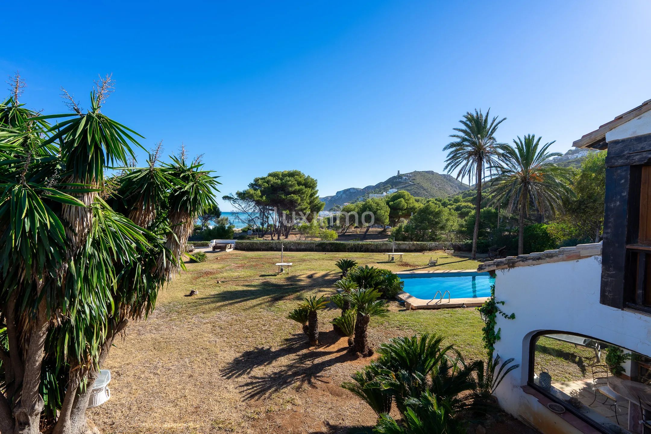 Stunning villa with sea views in Las Rotas, Denia — photo 32