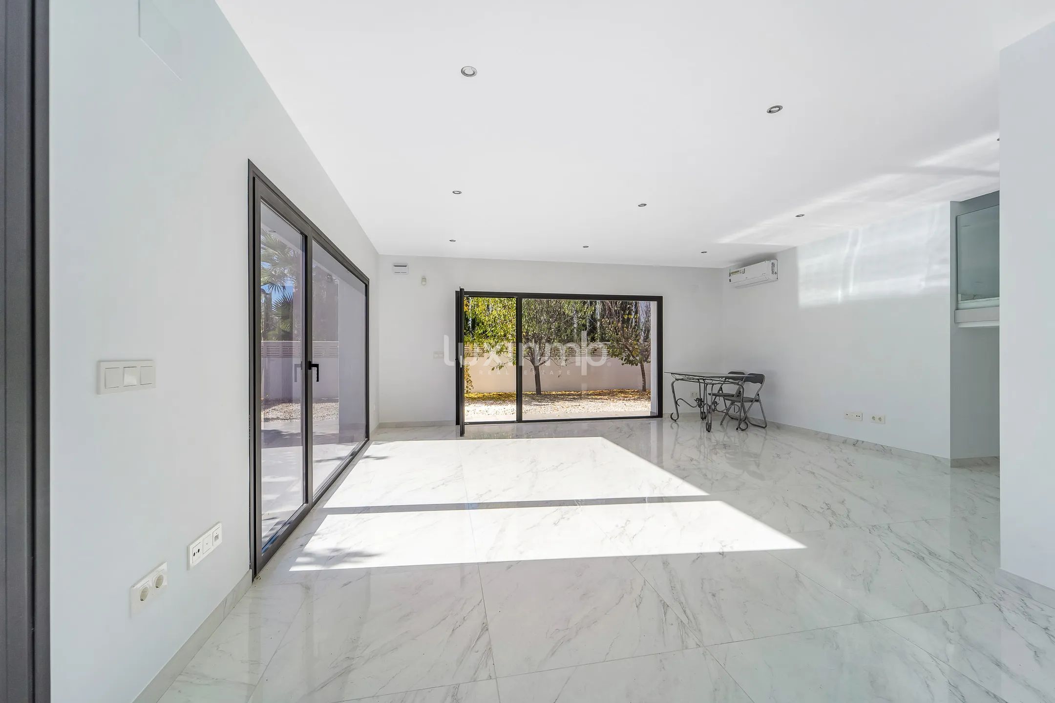 Moderne, splitter ny villa 500 meter fra stranden i Calpe — photo 11
