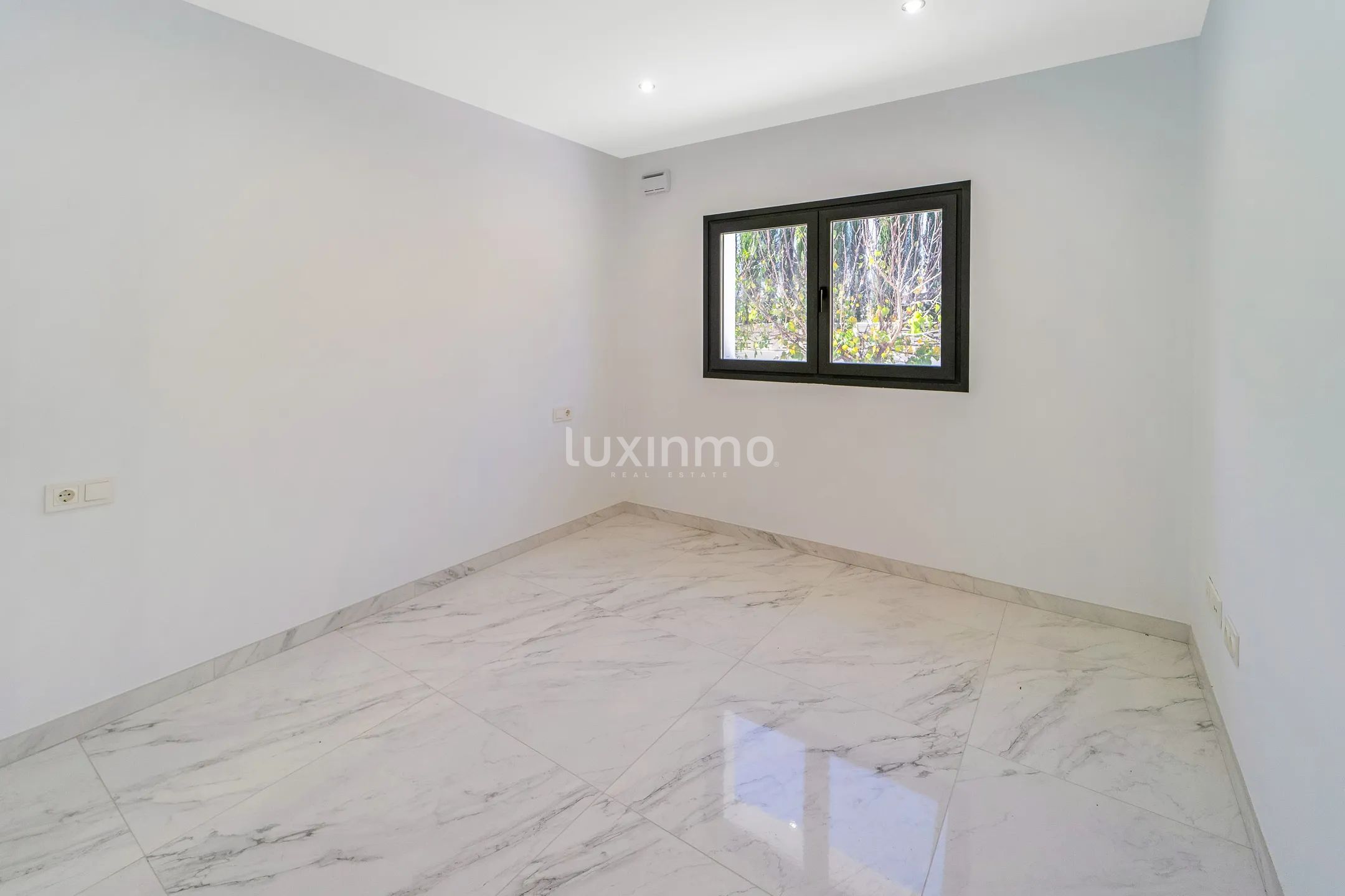 Moderne, splitter ny villa 500 meter fra stranden i Calpe — photo 19