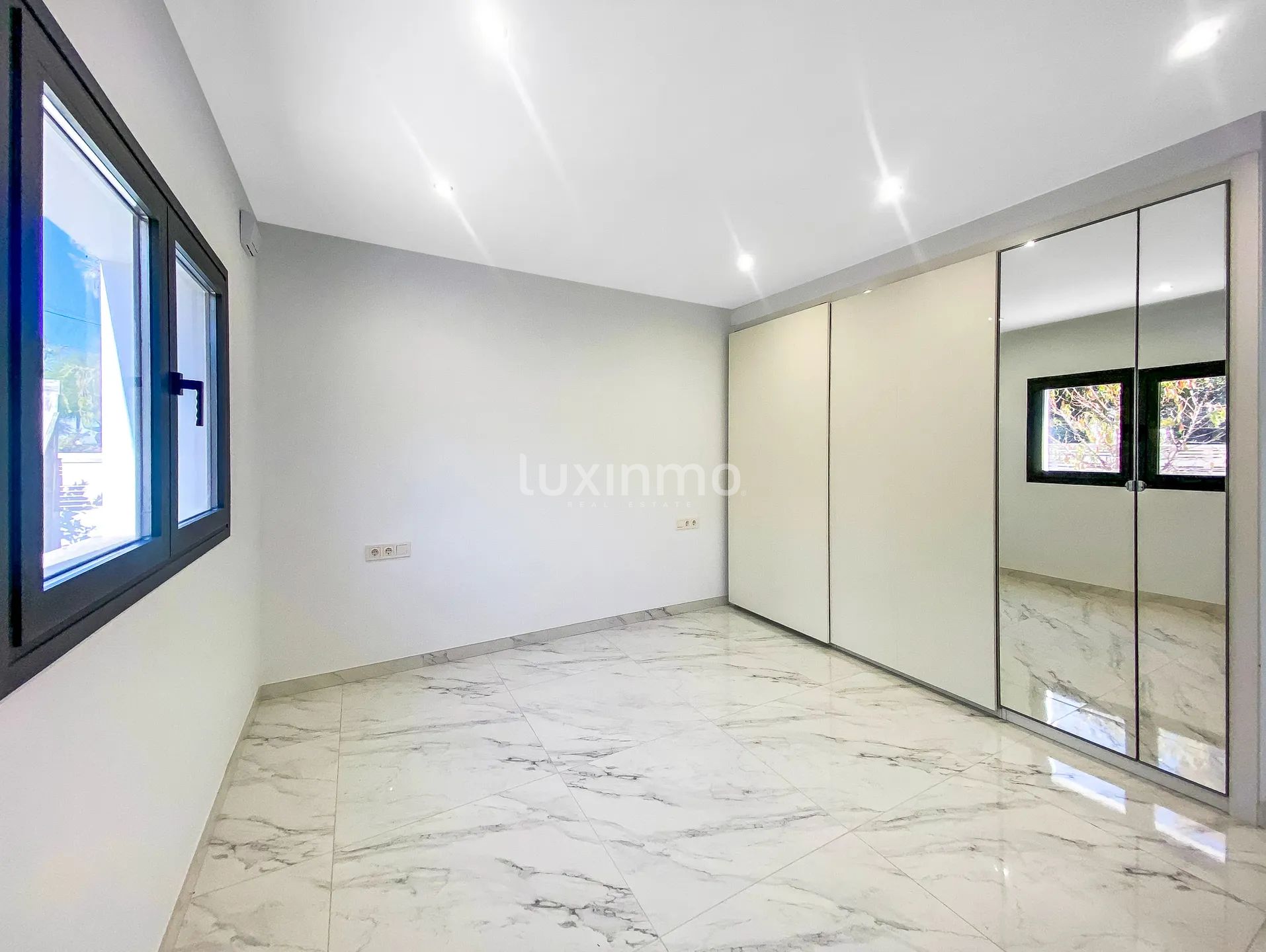 Moderne, splitter ny villa 500 meter fra stranden i Calpe — photo 18