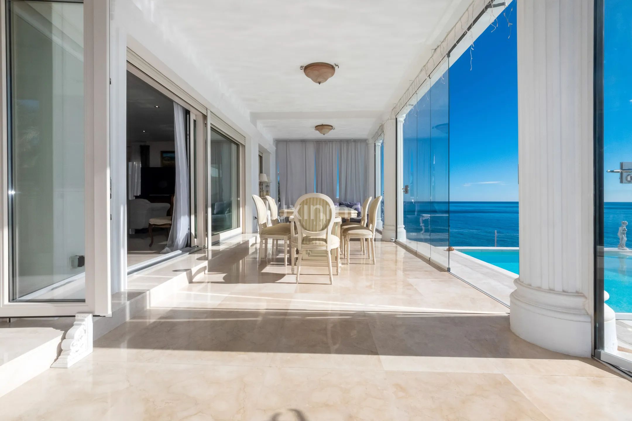 Vacker strandvilla i frontlinjen till salu i Campello — photo 14