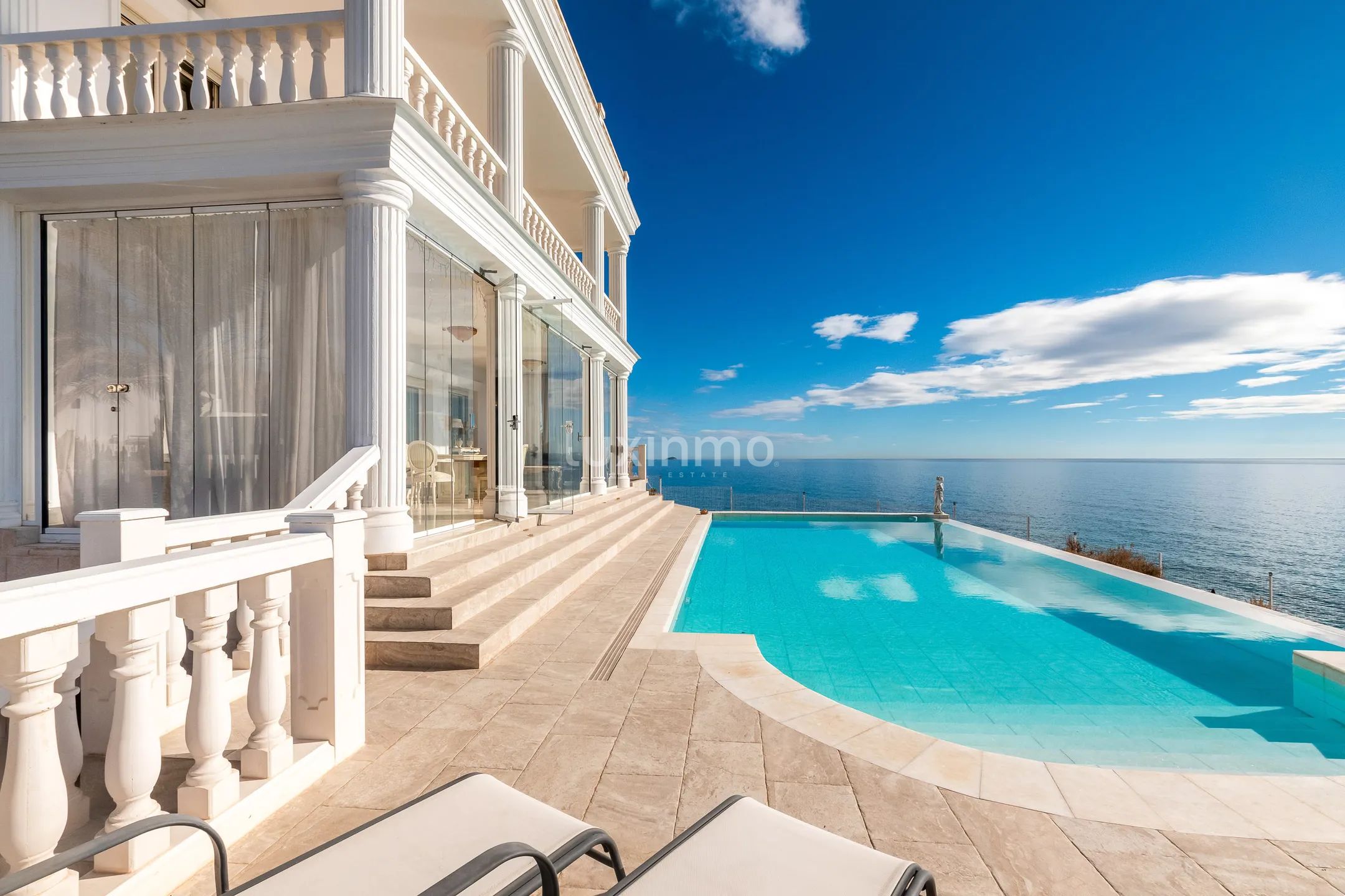 Vacker strandvilla i frontlinjen till salu i Campello — photo 48