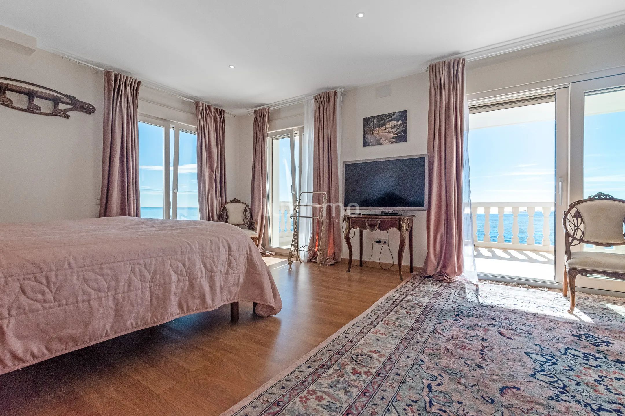 Vacker strandvilla i frontlinjen till salu i Campello — photo 29