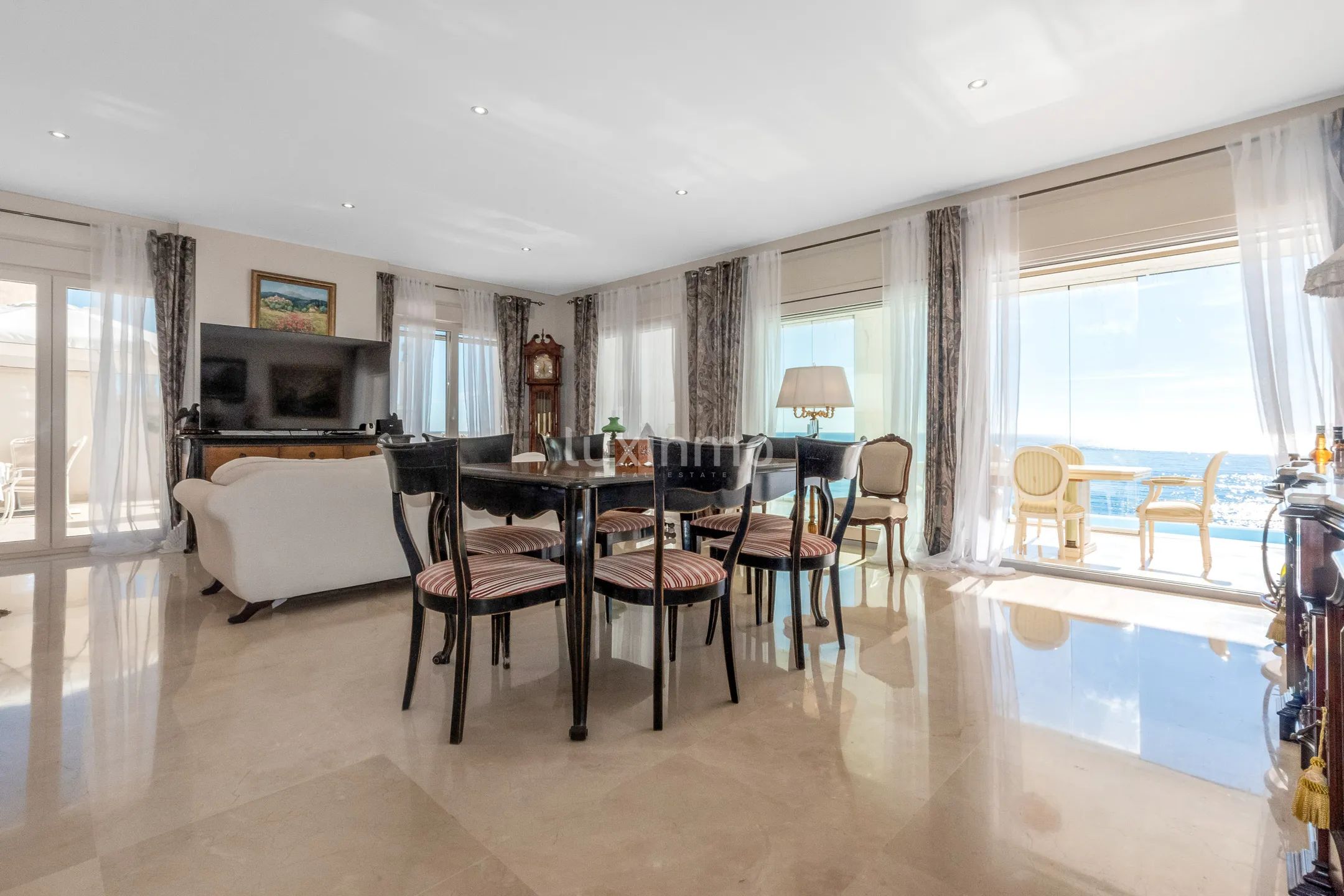 Vacker strandvilla i frontlinjen till salu i Campello — photo 7