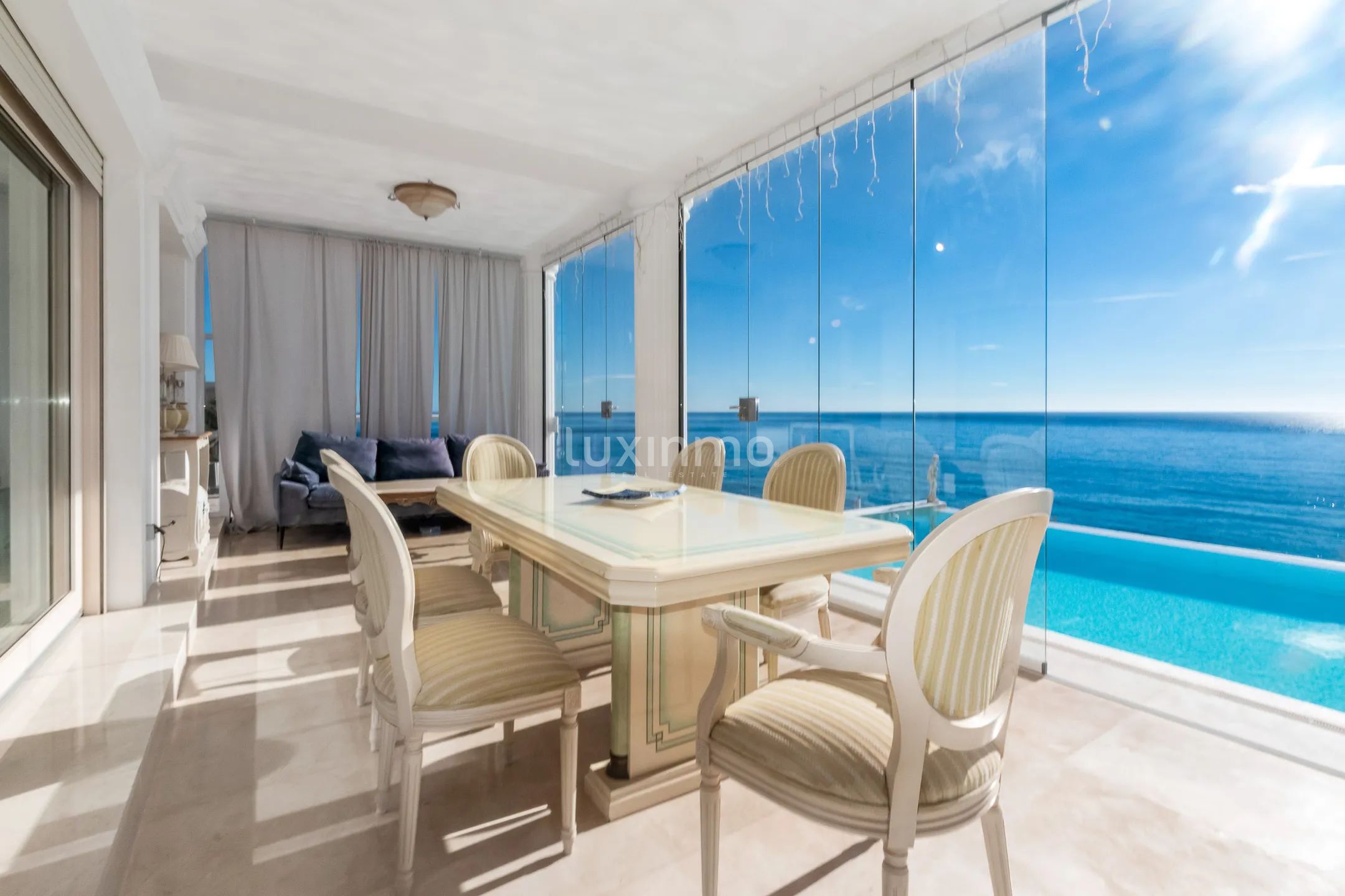 Vacker strandvilla i frontlinjen till salu i Campello — photo 13