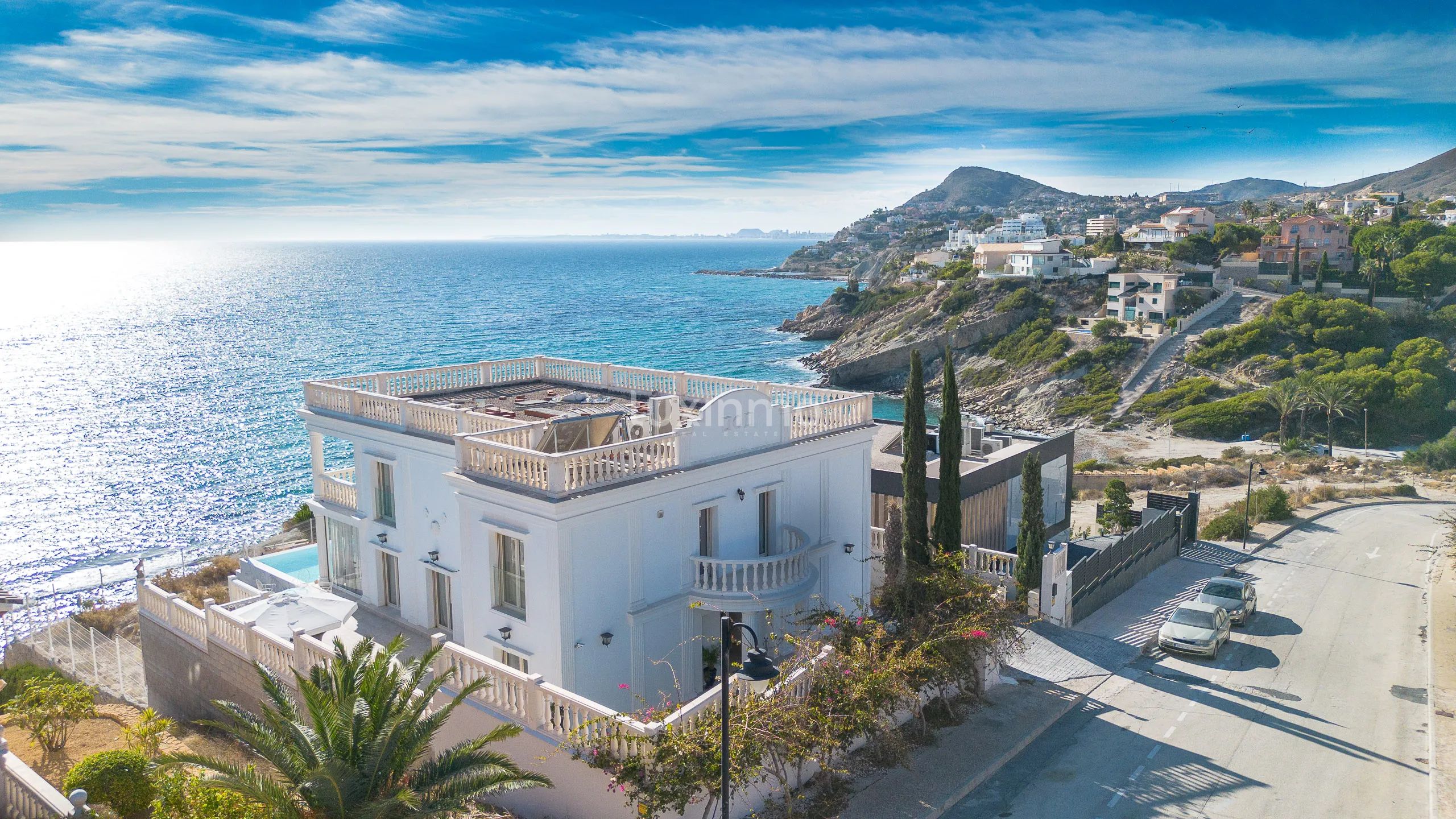 Vacker strandvilla i frontlinjen till salu i Campello — photo 52