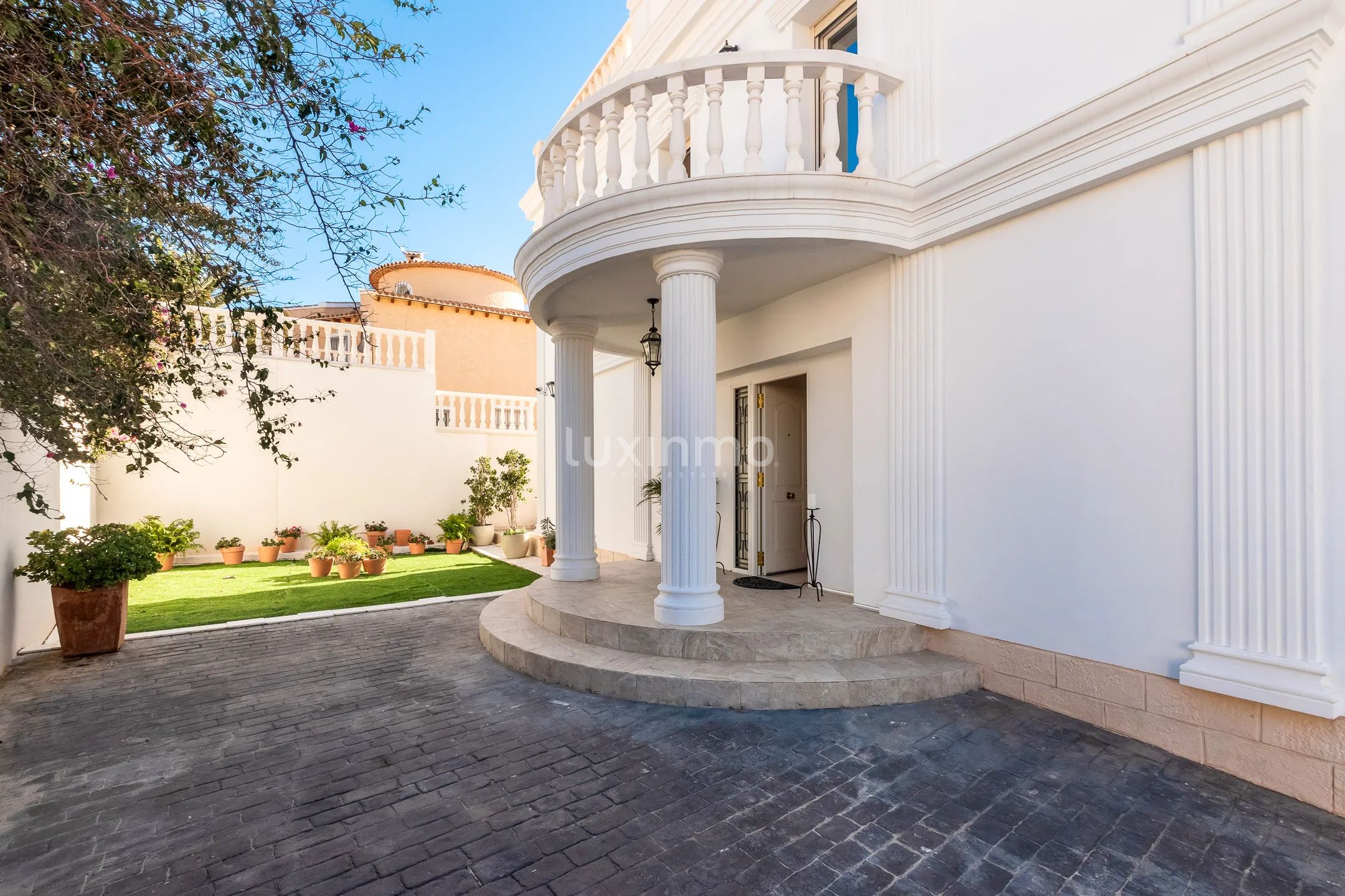 Vacker strandvilla i frontlinjen till salu i Campello — photo 44