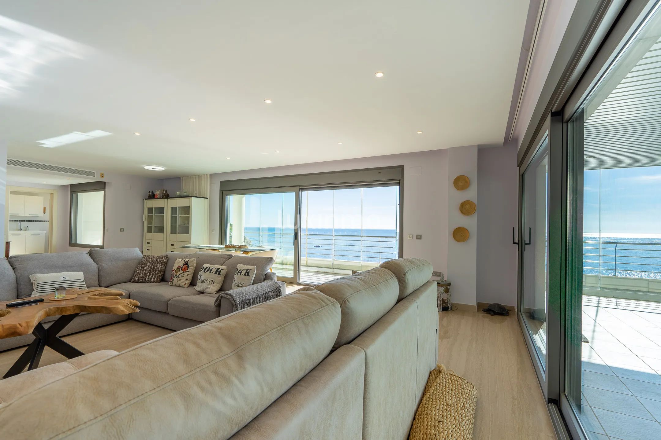 Atemberaubendes modernes Penthouse mit atemberaubender erster Linie in Mascarat — photo 18