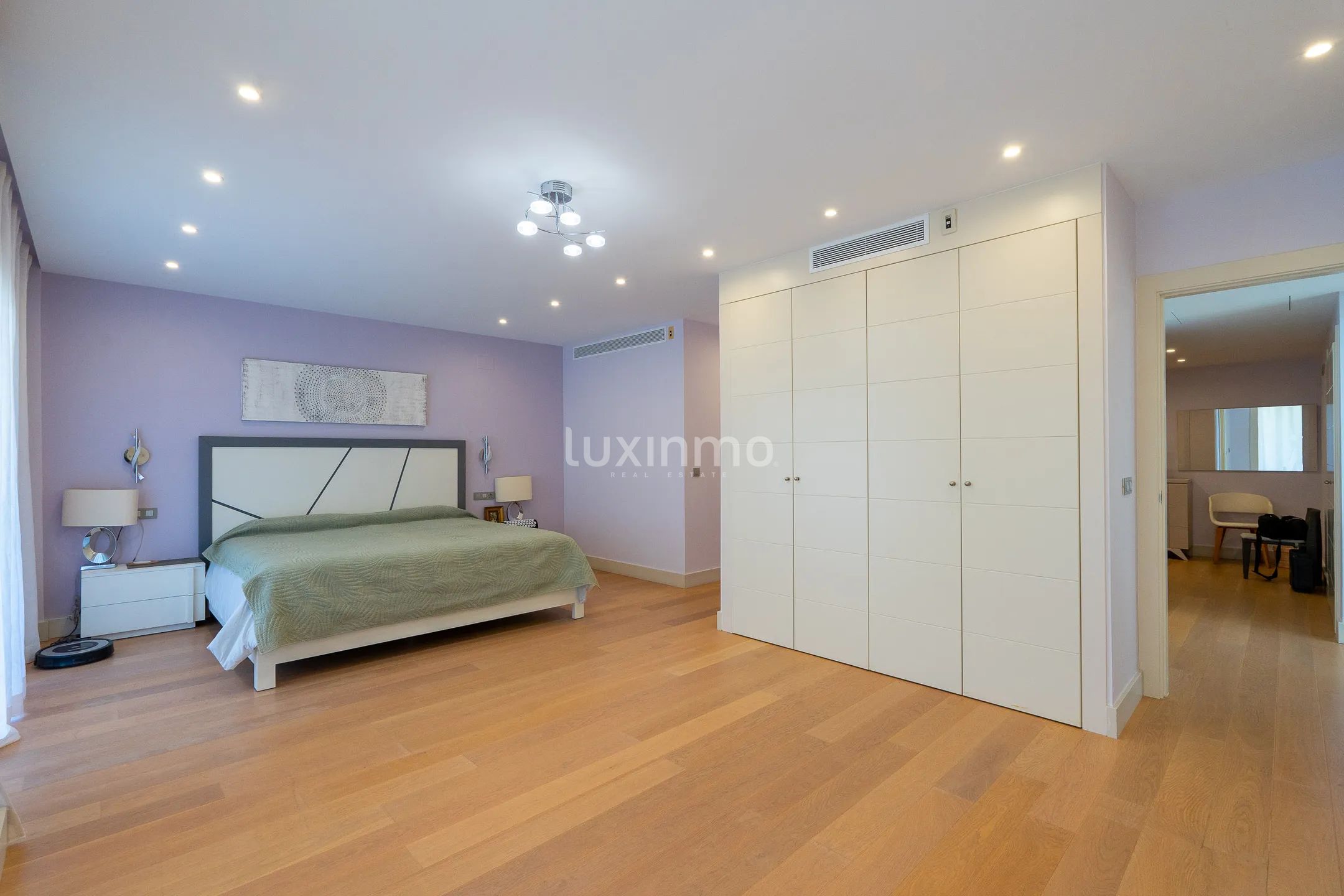 Atemberaubendes modernes Penthouse mit atemberaubender erster Linie in Mascarat — photo 19