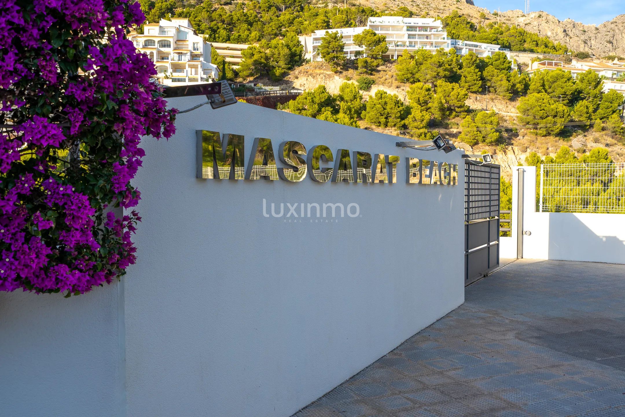 Atemberaubendes modernes Penthouse mit atemberaubender erster Linie in Mascarat — photo 51