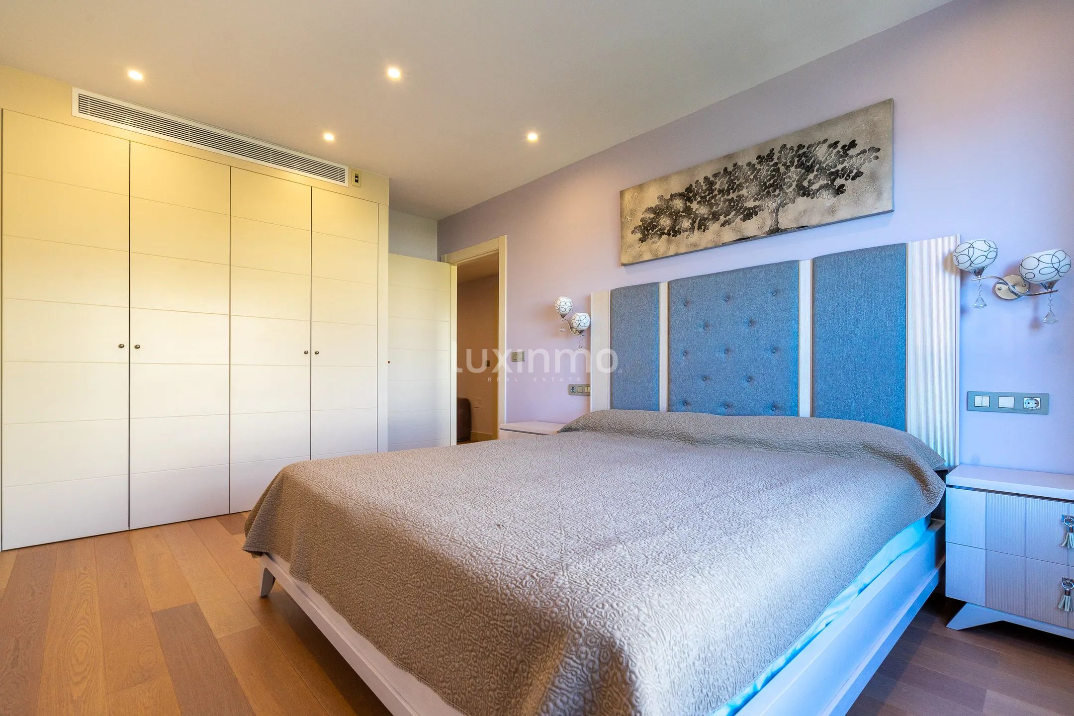 Atemberaubendes modernes Penthouse mit atemberaubender erster Linie in Mascarat — photo 29