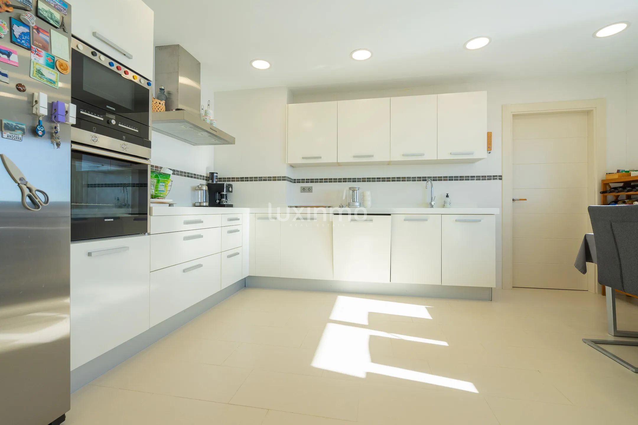 Atemberaubendes modernes Penthouse mit atemberaubender erster Linie in Mascarat — photo 14