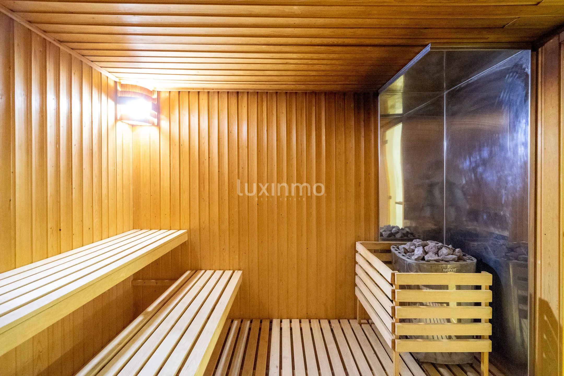 Atemberaubendes modernes Penthouse mit atemberaubender erster Linie in Mascarat — photo 46