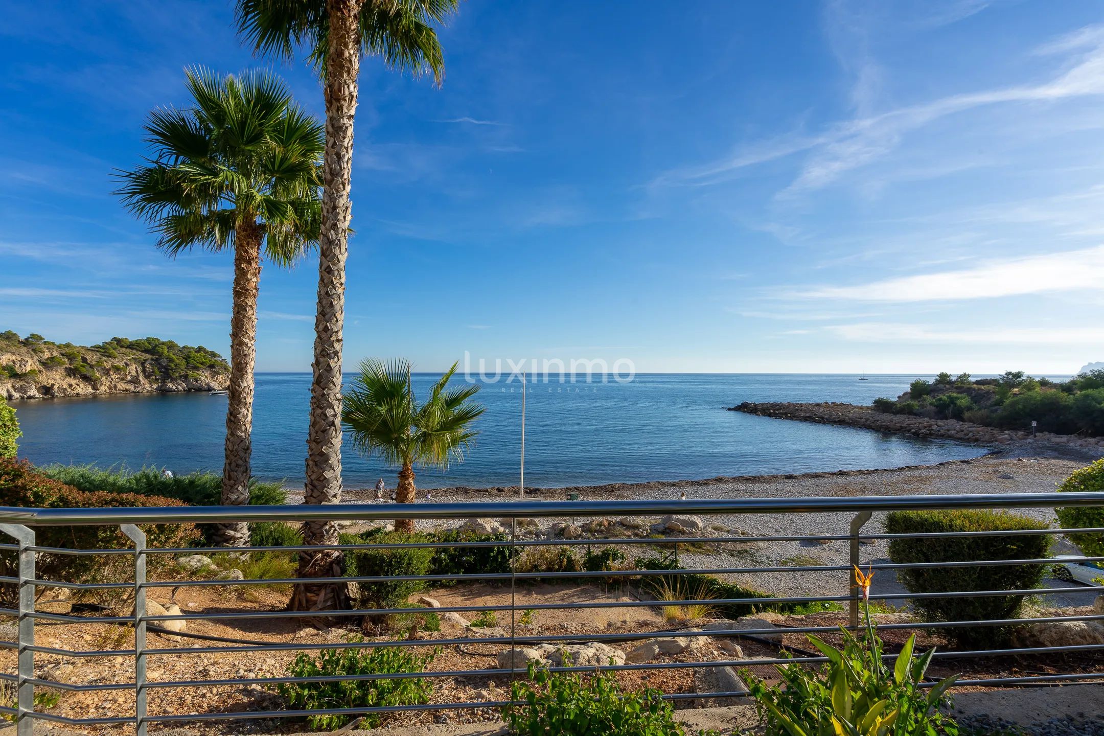 Atemberaubendes modernes Penthouse mit atemberaubender erster Linie in Mascarat — photo 47
