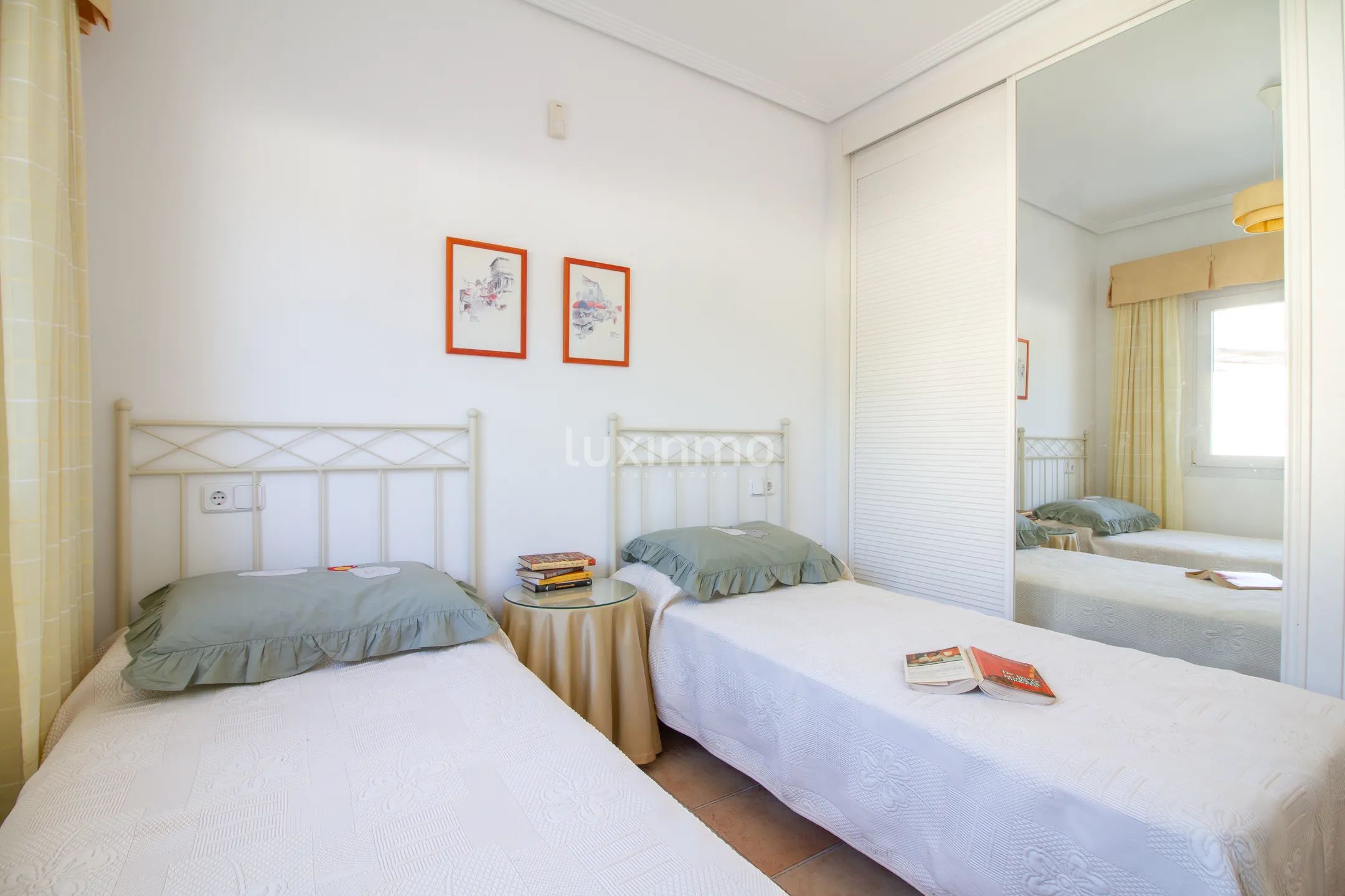 Urocza willa w zabudowie bliźniaczej do wynajęcia w Calpe — photo 23