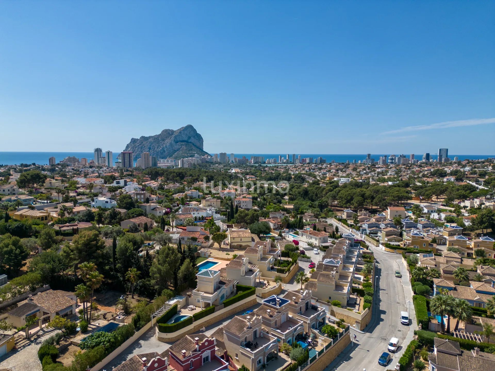 Urocza willa w zabudowie bliźniaczej do wynajęcia w Calpe — photo 34