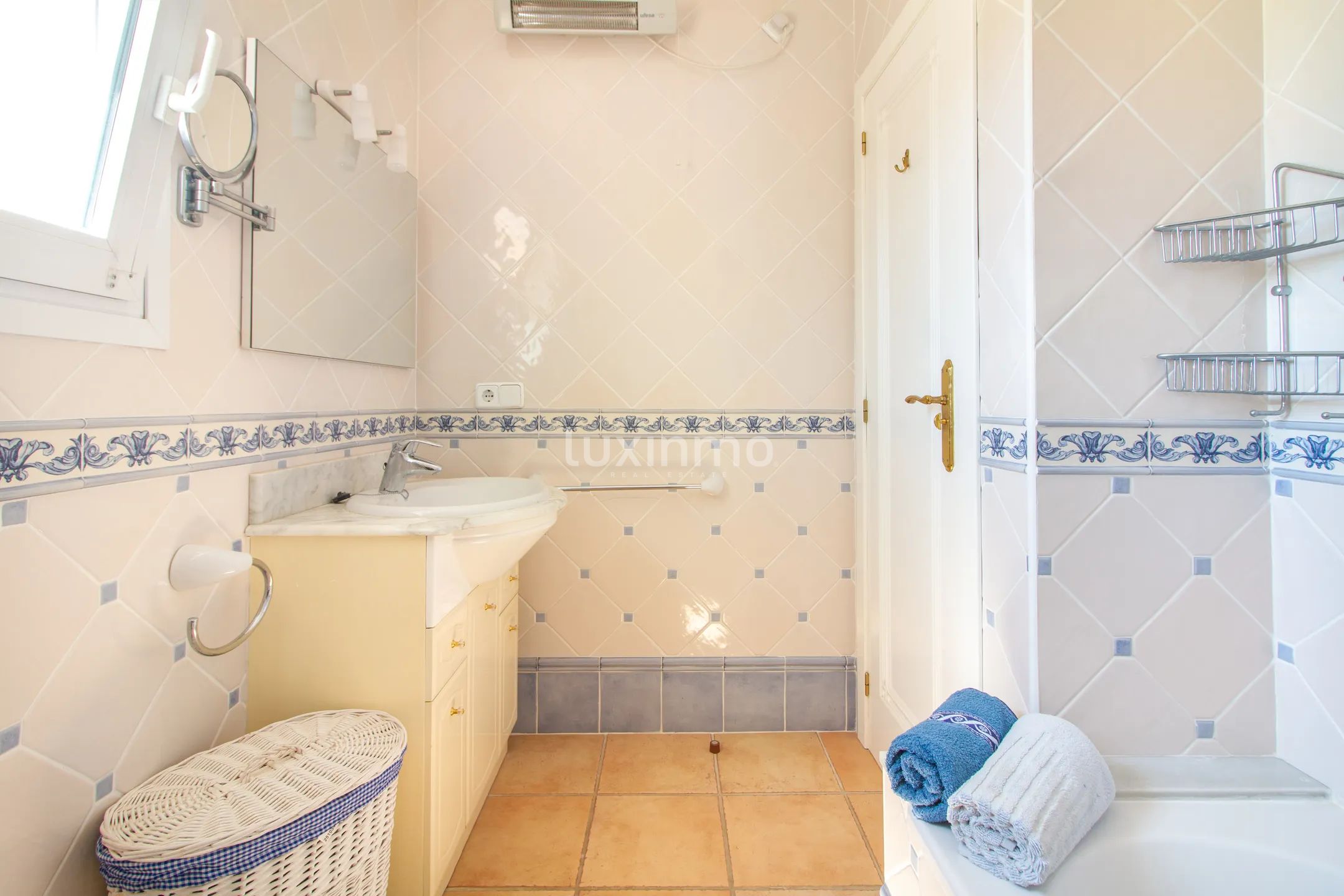 Urocza willa w zabudowie bliźniaczej do wynajęcia w Calpe — photo 20