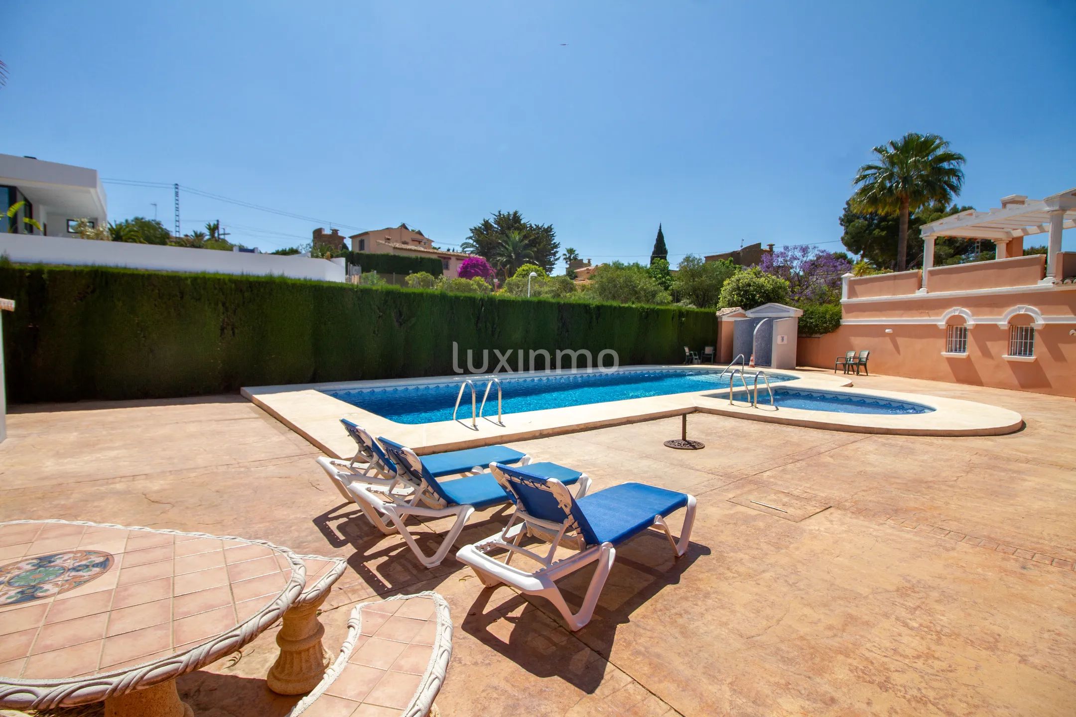 Urocza willa w zabudowie bliźniaczej do wynajęcia w Calpe — photo 31